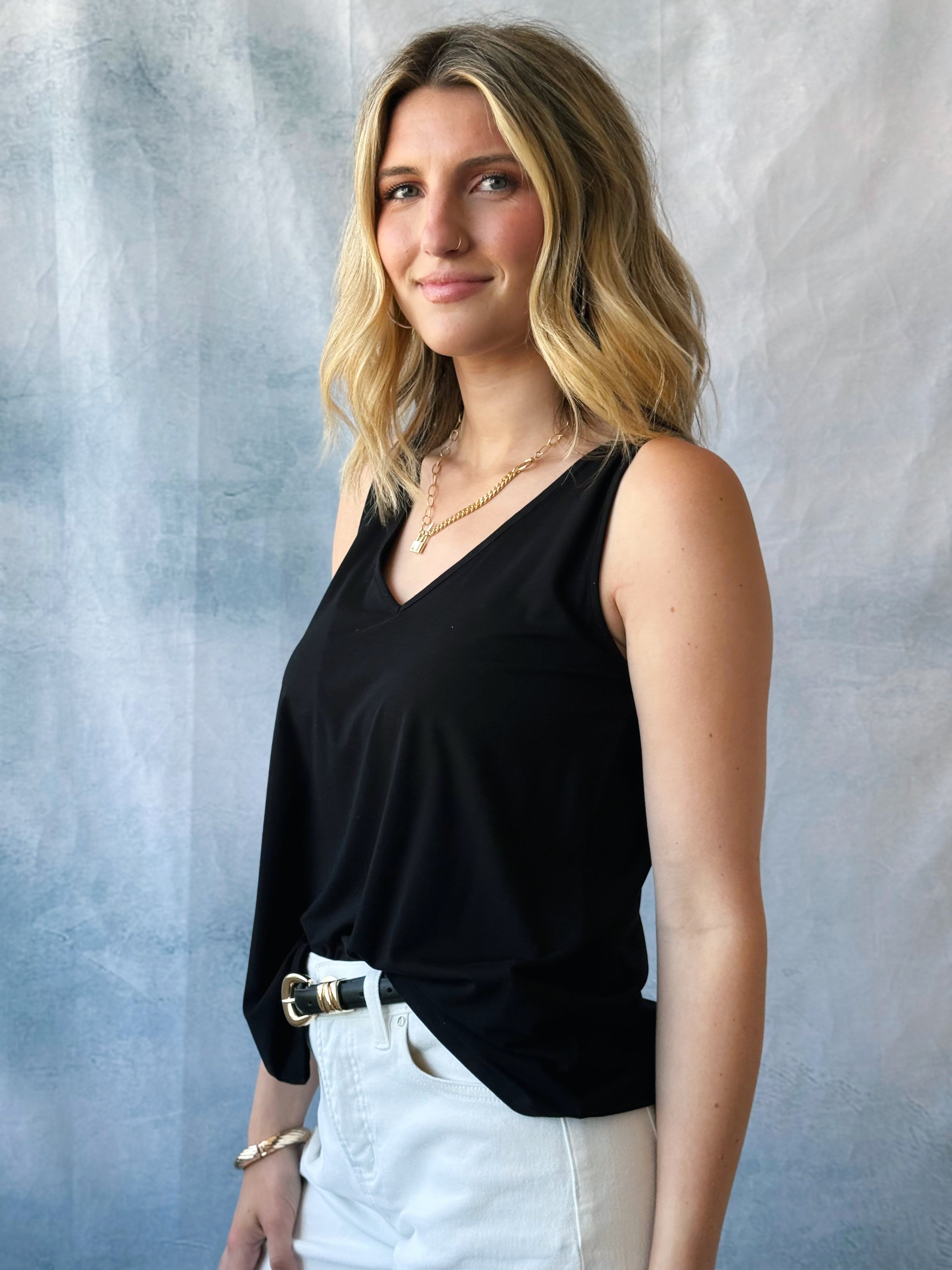 Loose V-Neck Tank - BLACK