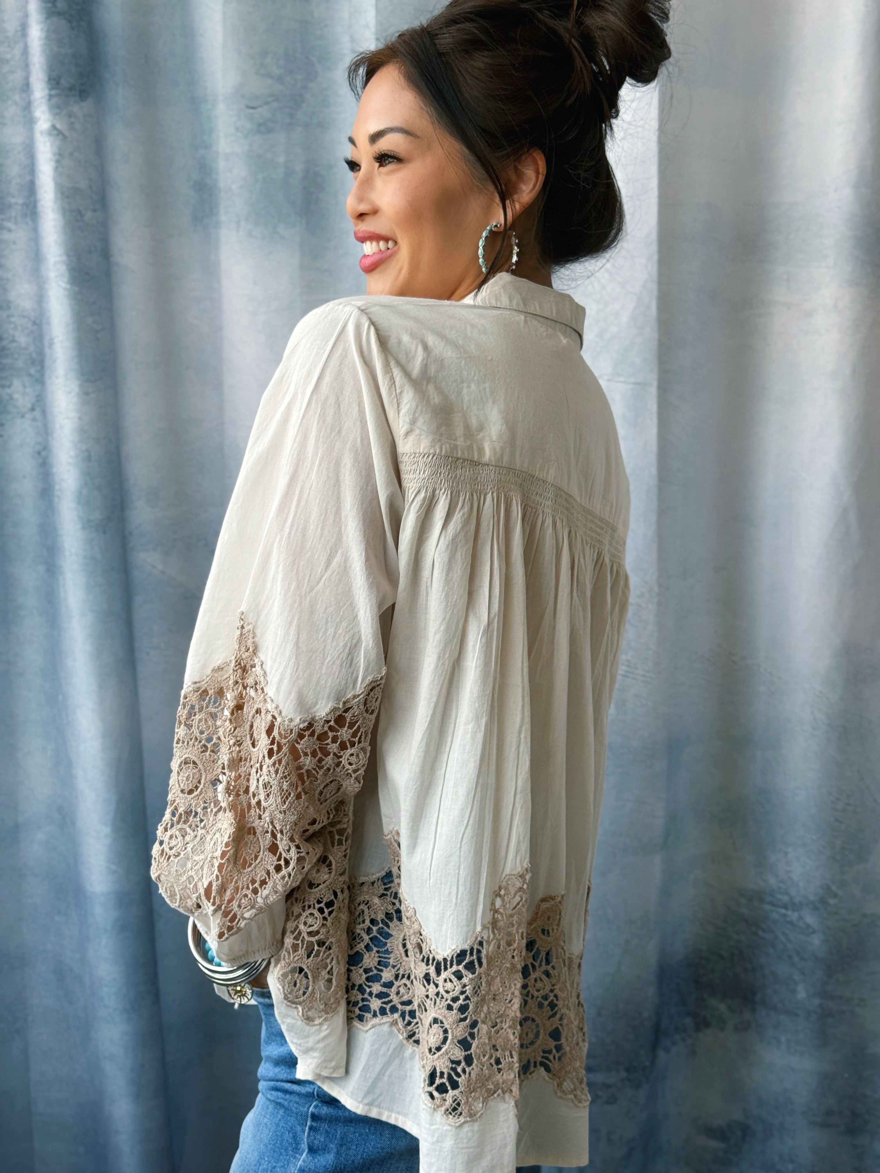 Komorebi Blouse - ALMOND