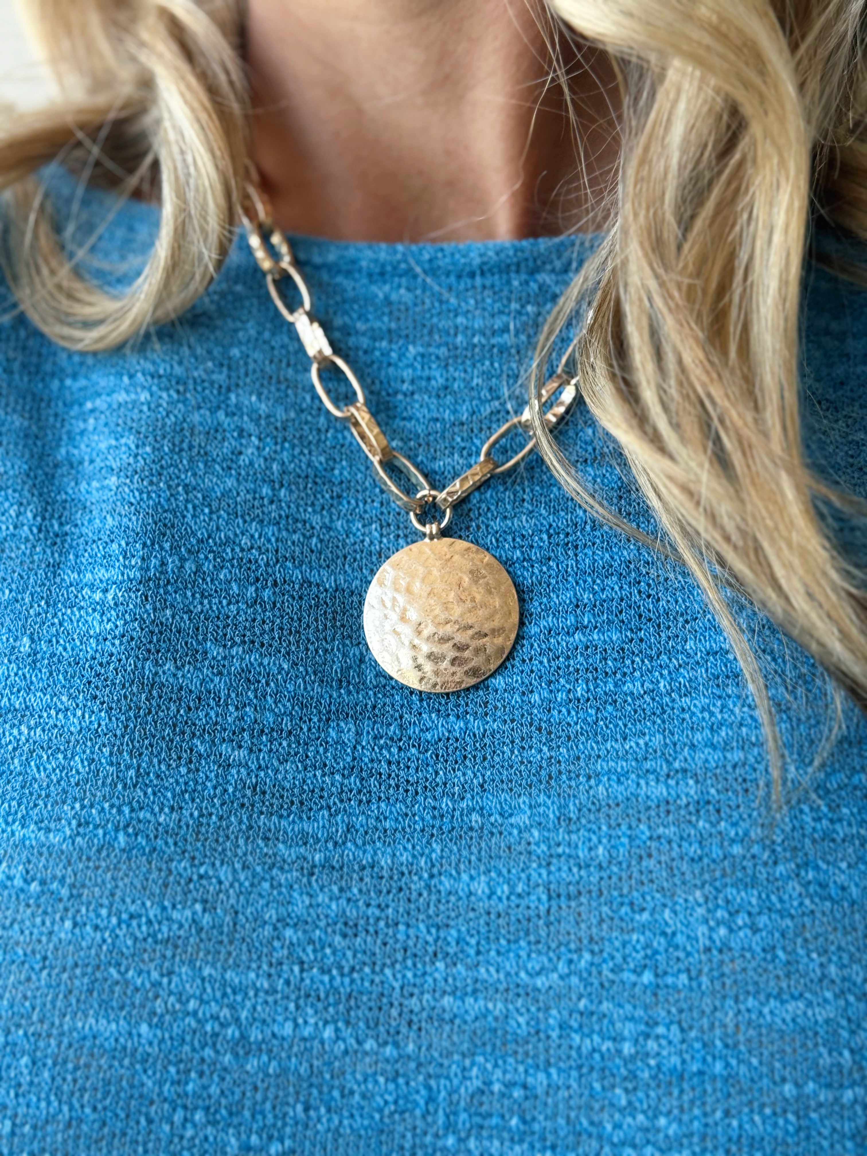 Chunky Chain with Textured Pendant