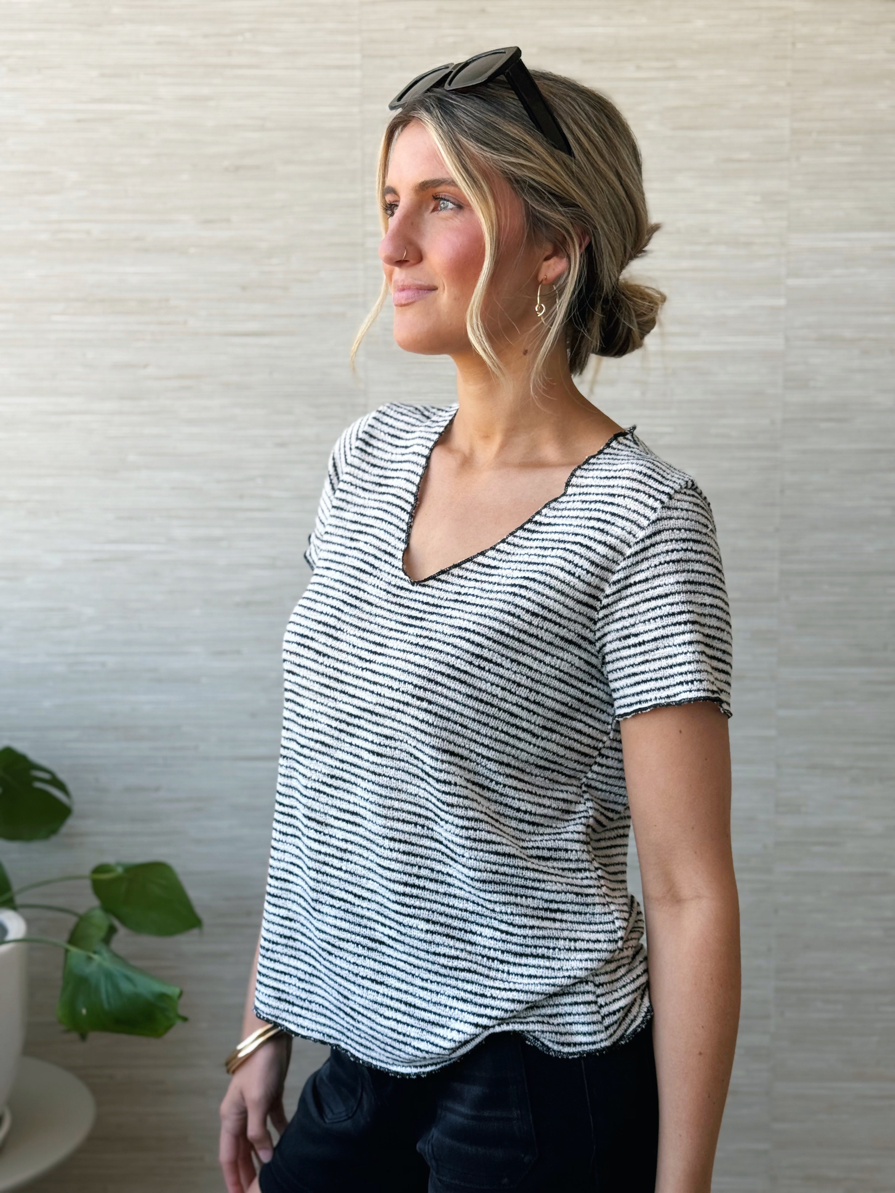 Knitted Scoop Neck Tee - IVORY/BLACK