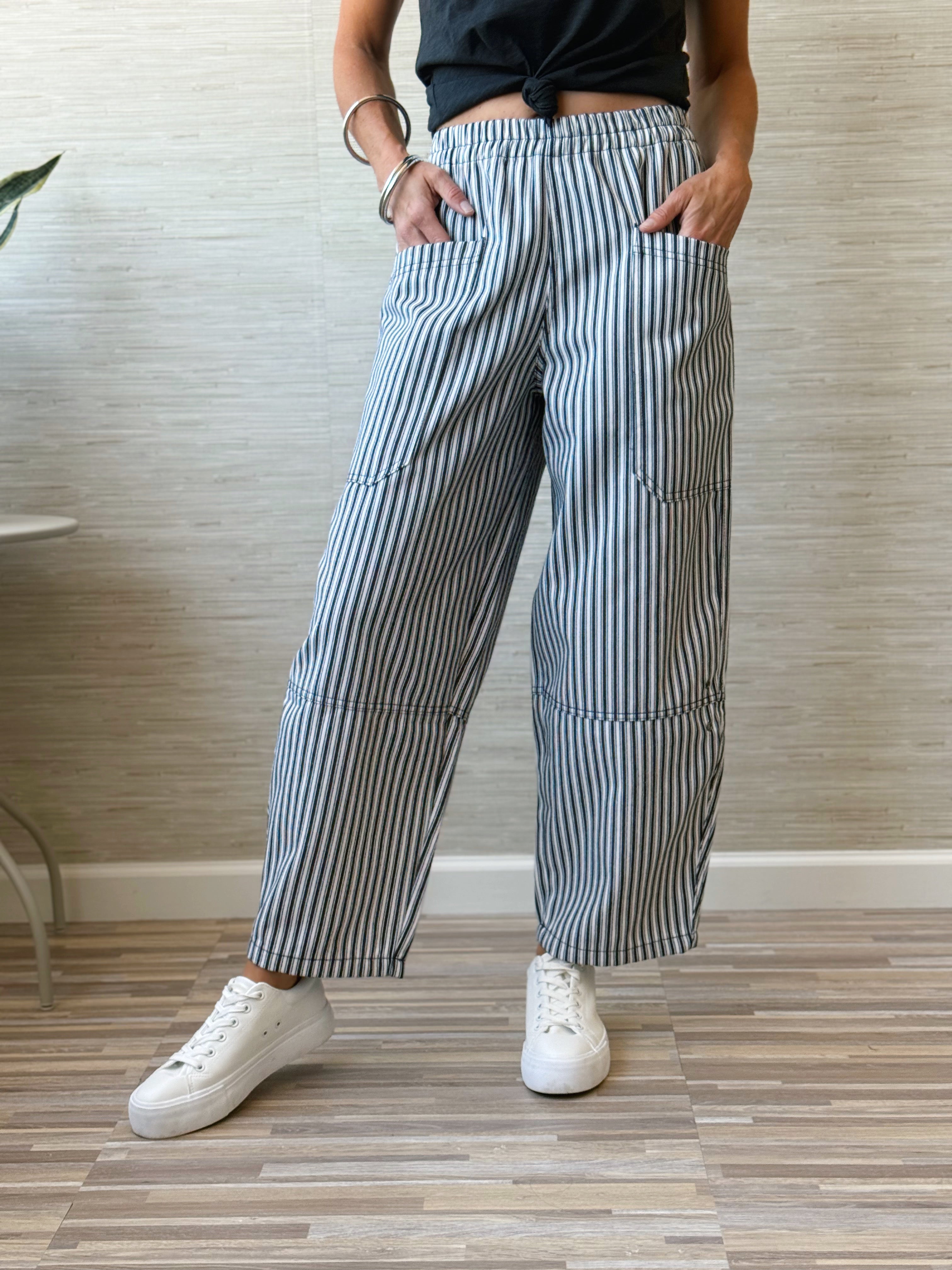 Theresa Barrel Jeans - NAVY