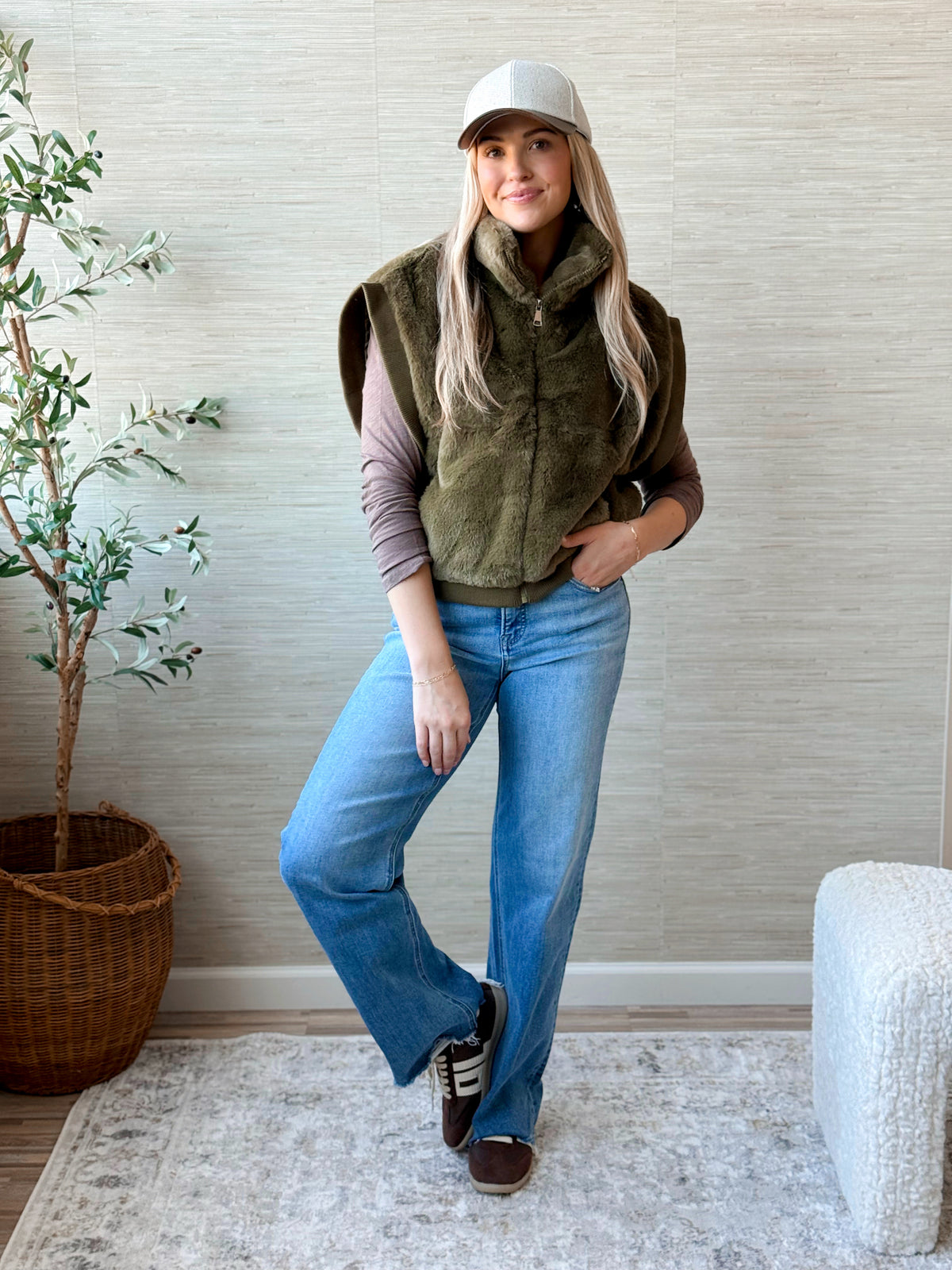 Becky Faux Fur Vest - M. GREEN