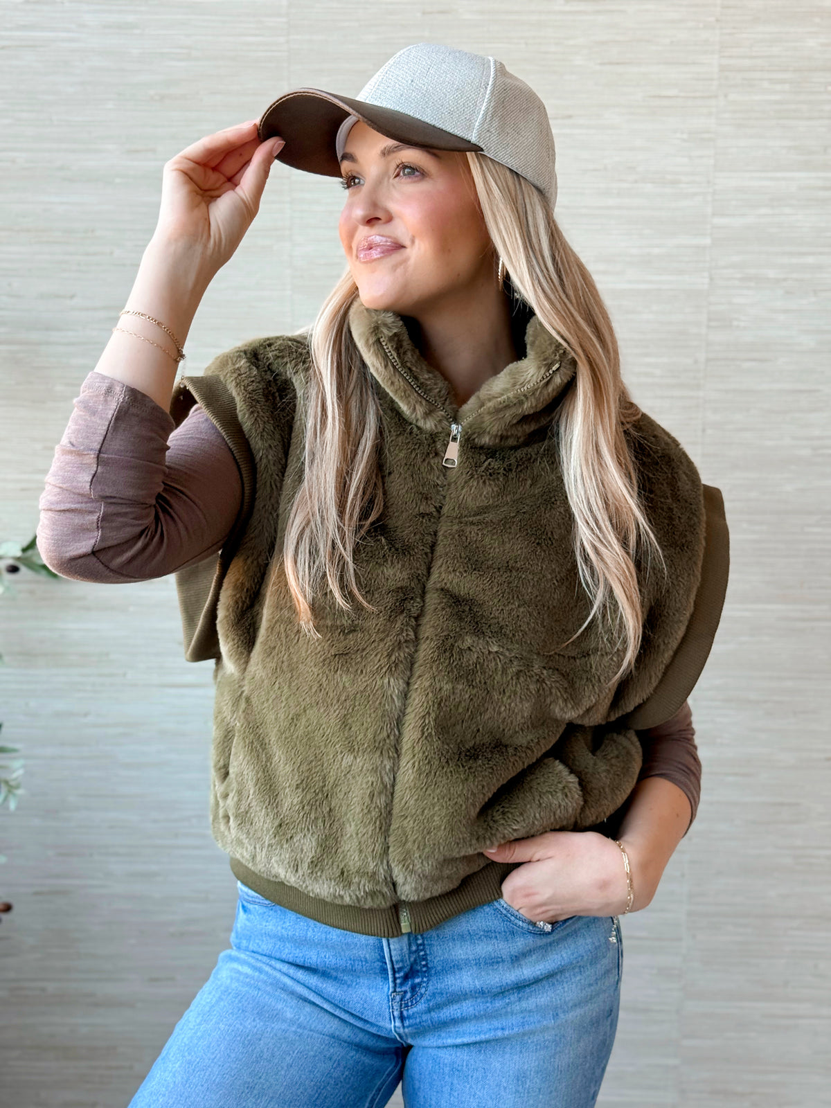 Becky Faux Fur Vest - M. GREEN