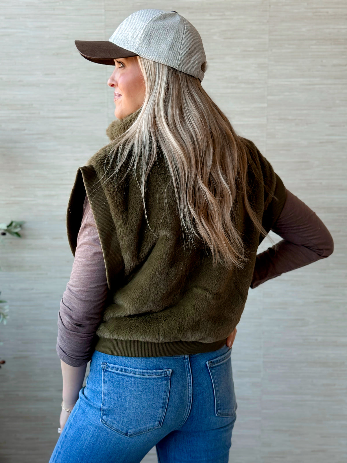 Becky Faux Fur Vest - M. GREEN