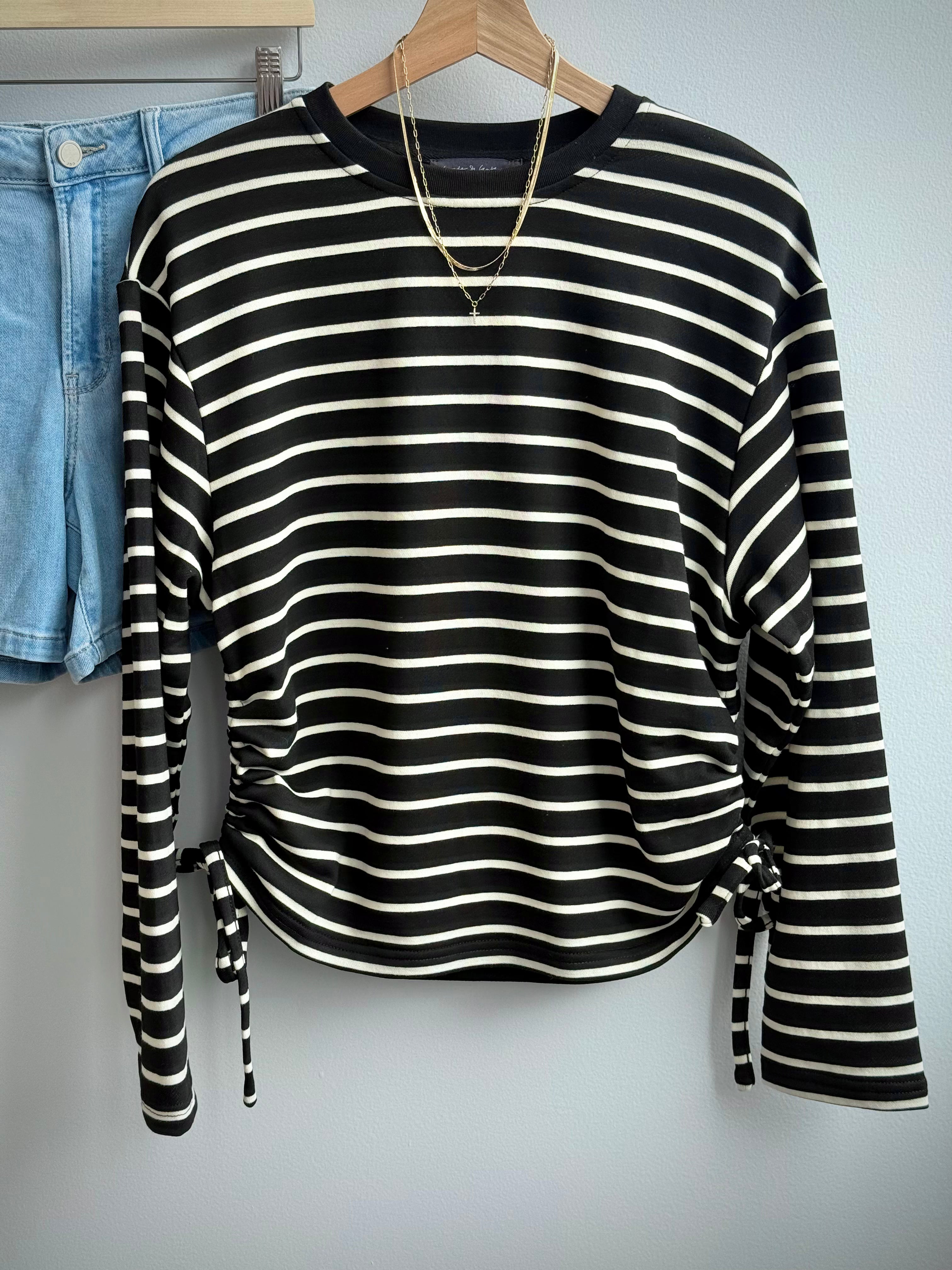 Jaylen Top - BLACK CREAM