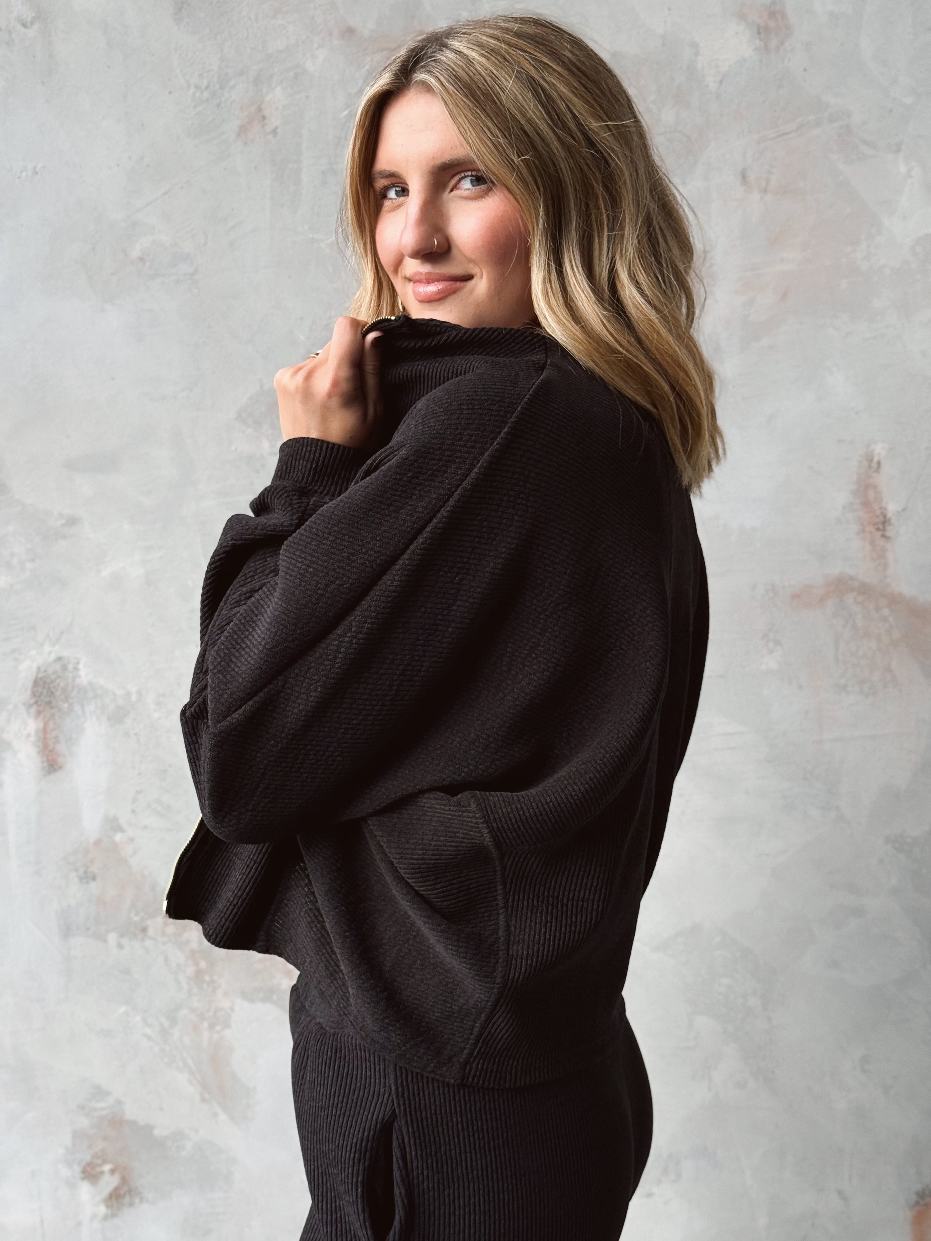 Afterglow Zip Up Jacket - BLACK