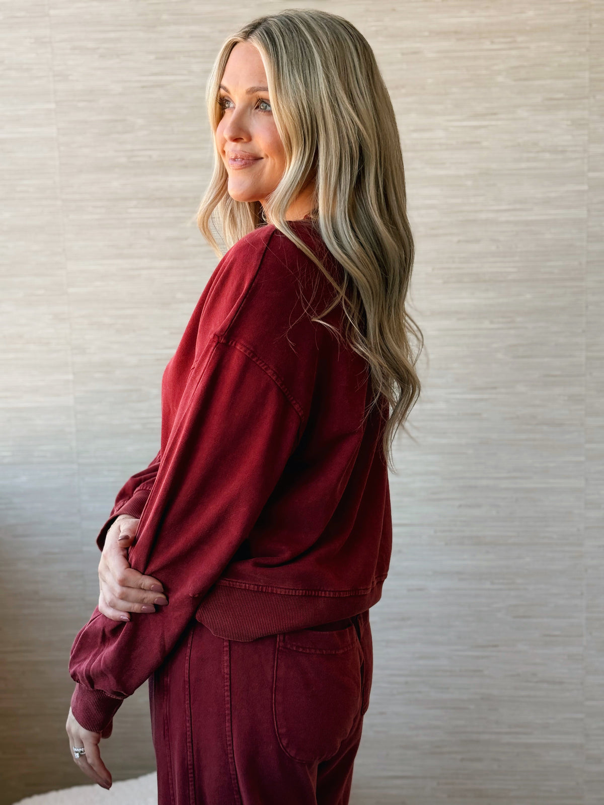 Airport Sweatshirt - CRIMSON - willows clothing SWEATSHIRT