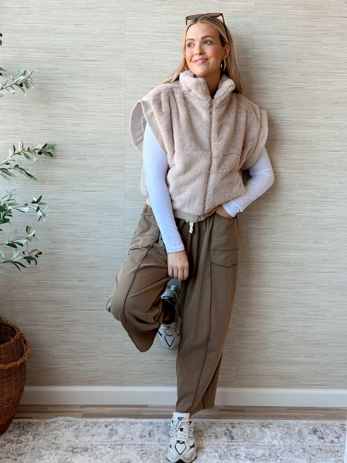 Becky Faux Fur Vest - BEIGE - willows clothing VEST