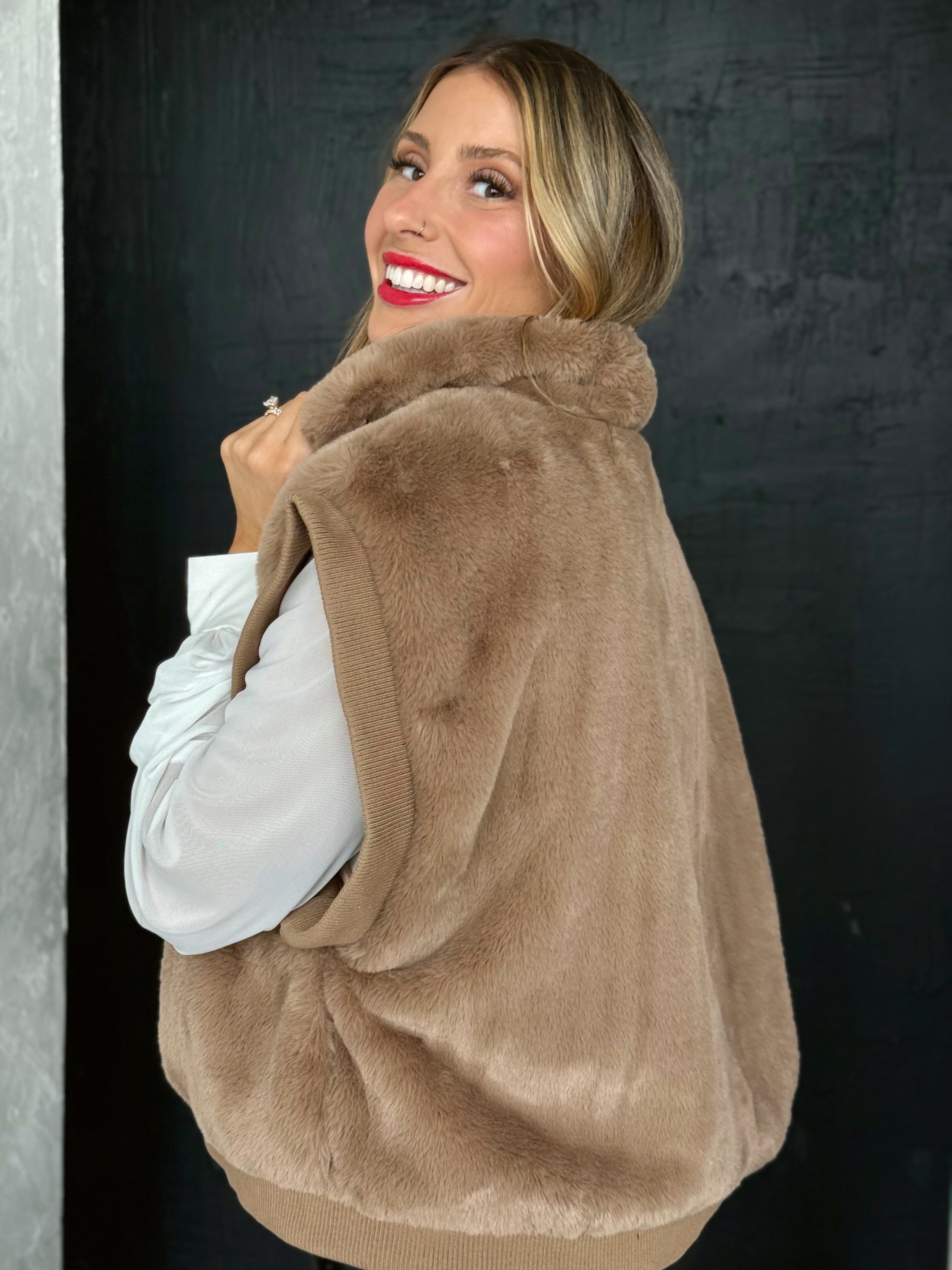 Becky Faux Fur Vest - TAUPE - willows clothing VEST