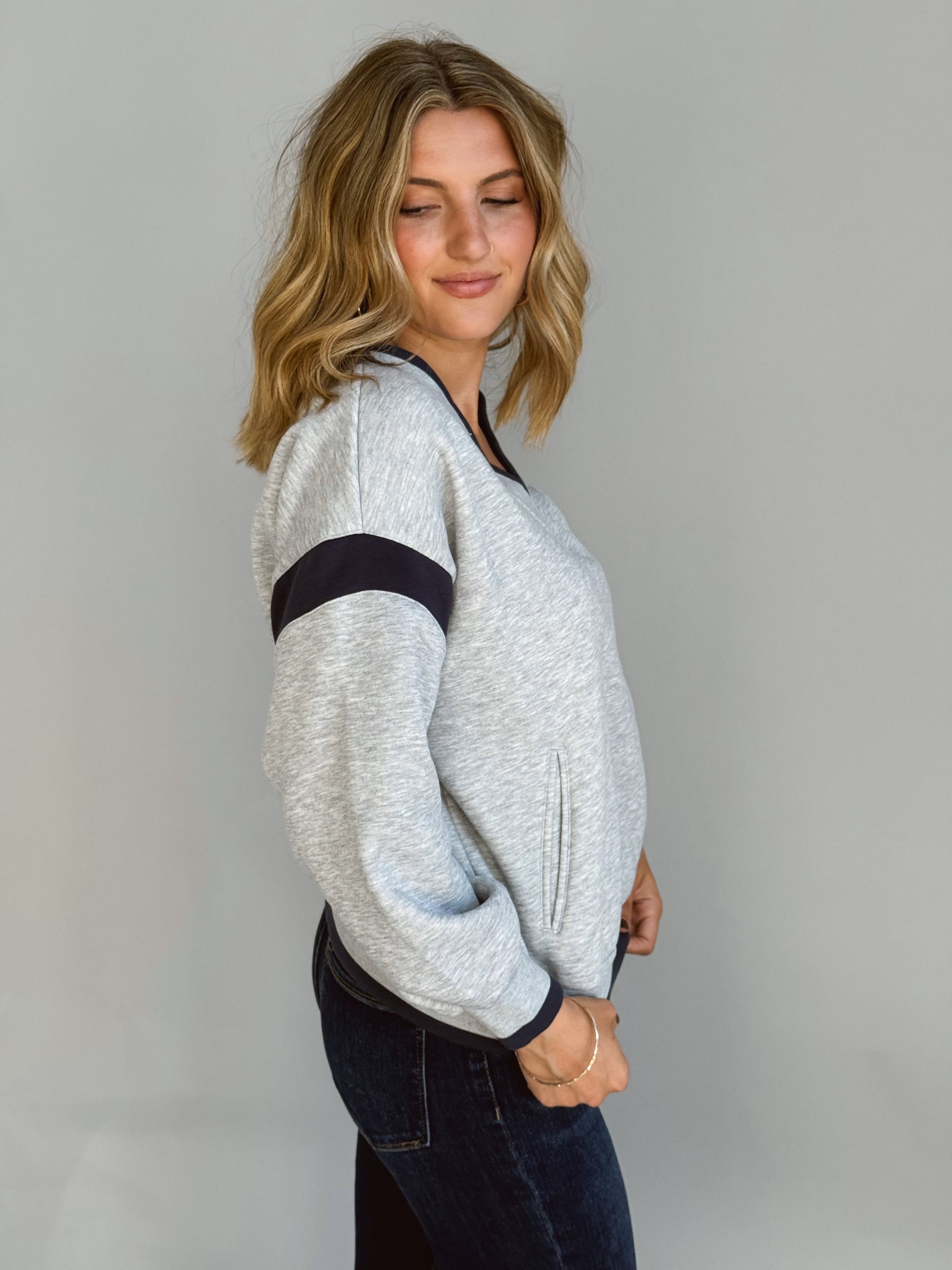 Bookworm Sweatshirt - HEATHER GREY - willows clothing SWEATSHIRT