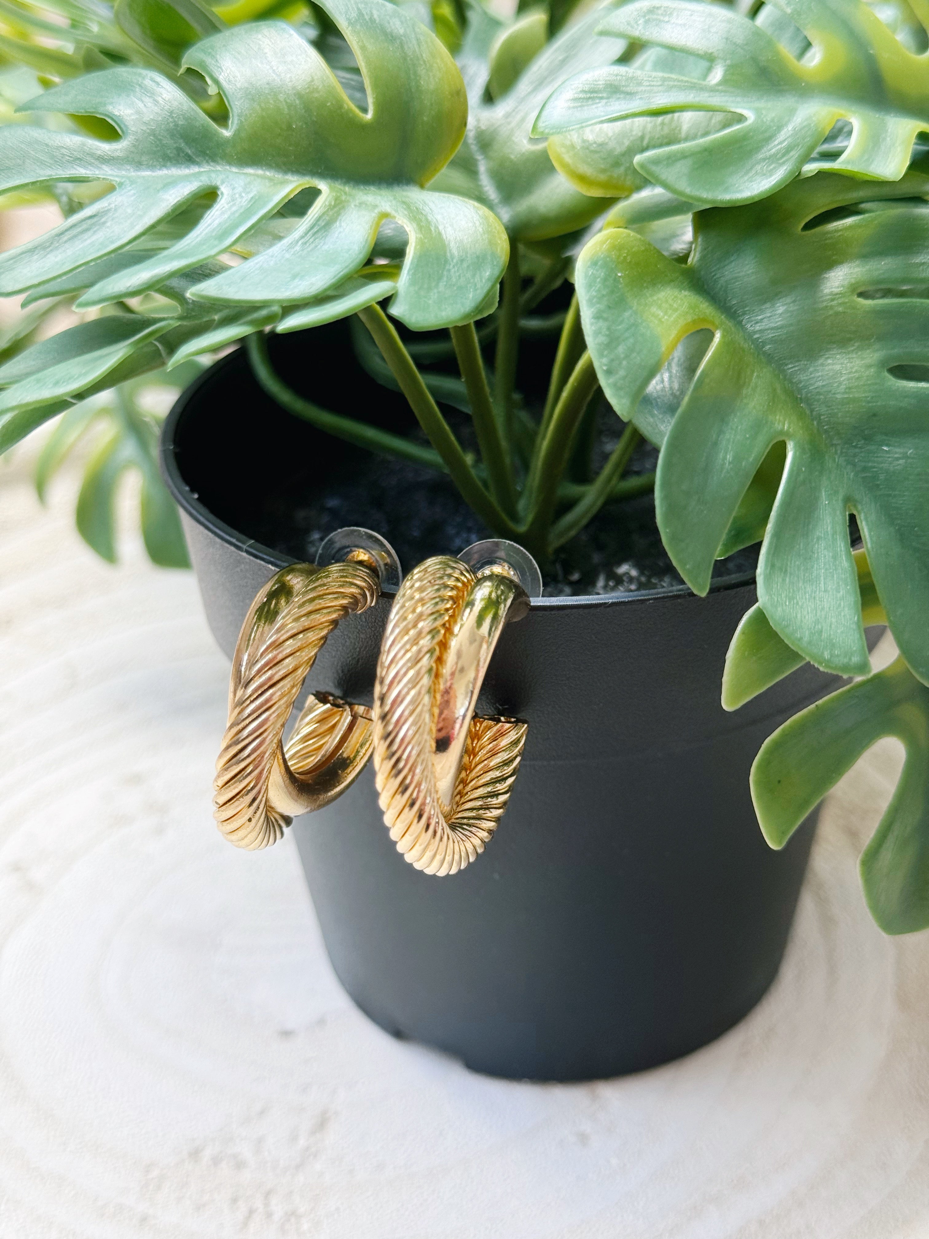 Chunky Twist Hoop Earrings - GOLD - willows clothing EARRINGS