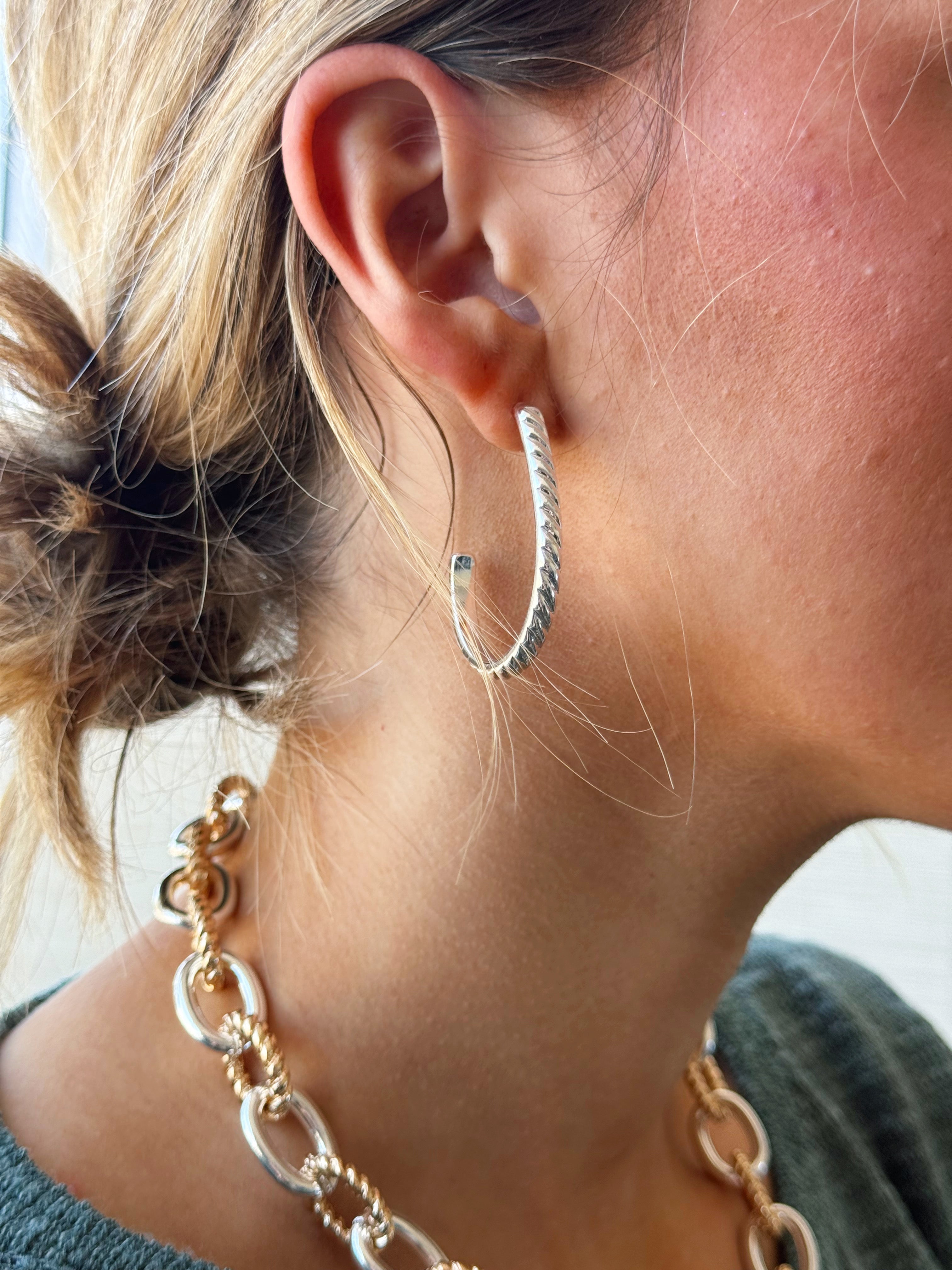 Columbia Hoops - SILVER - willows clothing EARRINGS