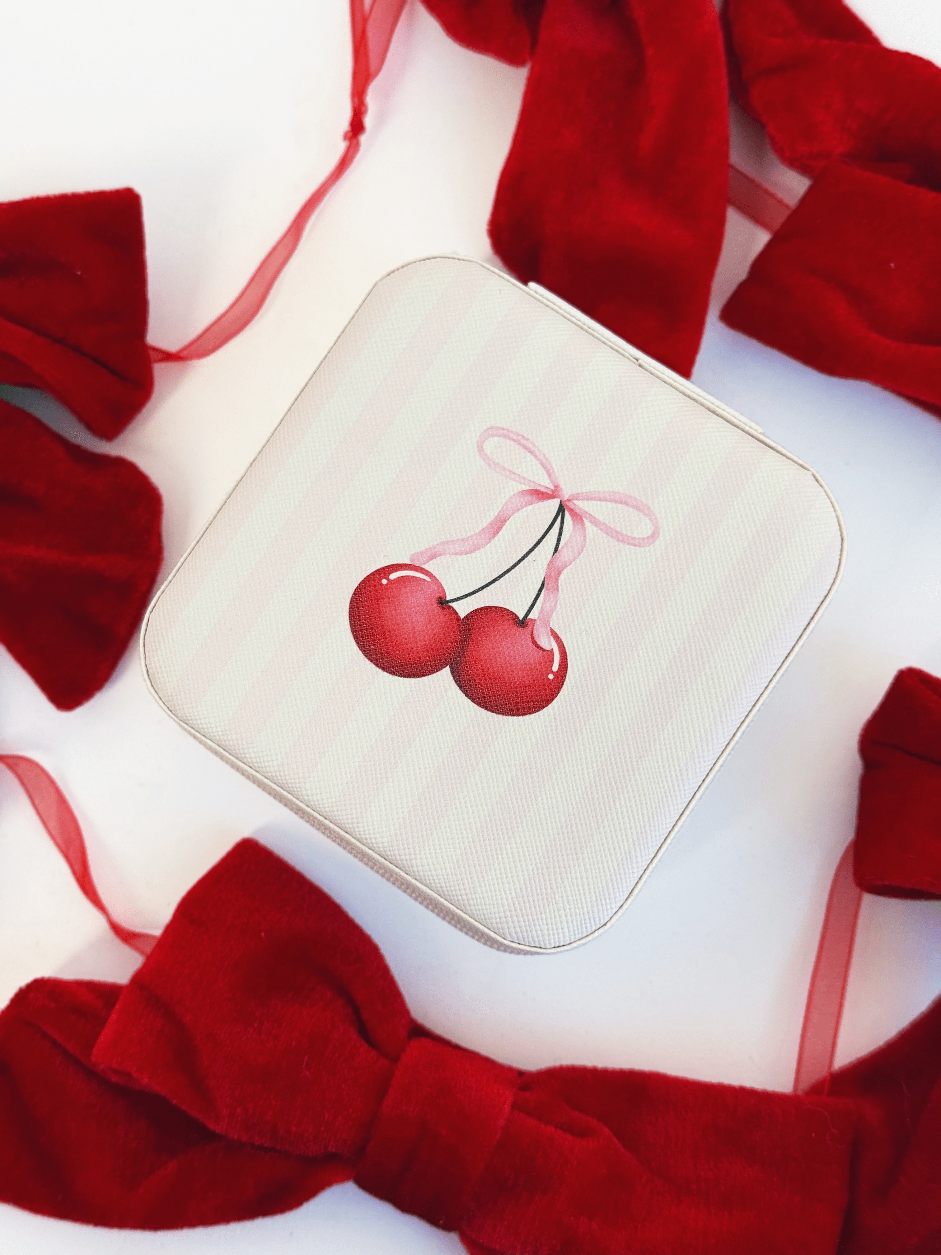 Heartstrings Jewelry Organizer - CHERRY OFF WHITE - willows clothing Gifts