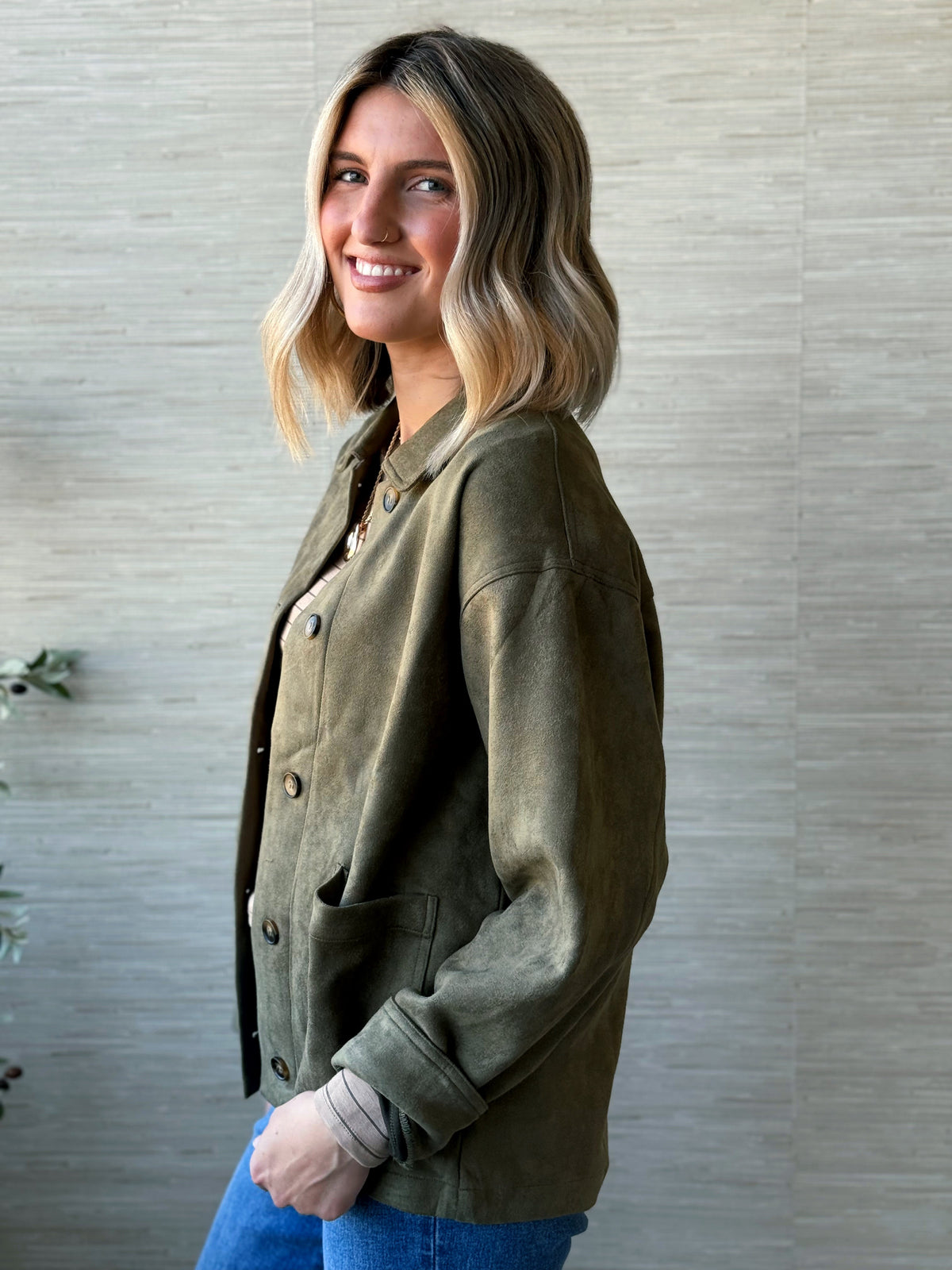 Henrick Suede Jacket - OLIVE - willows clothing JACKET