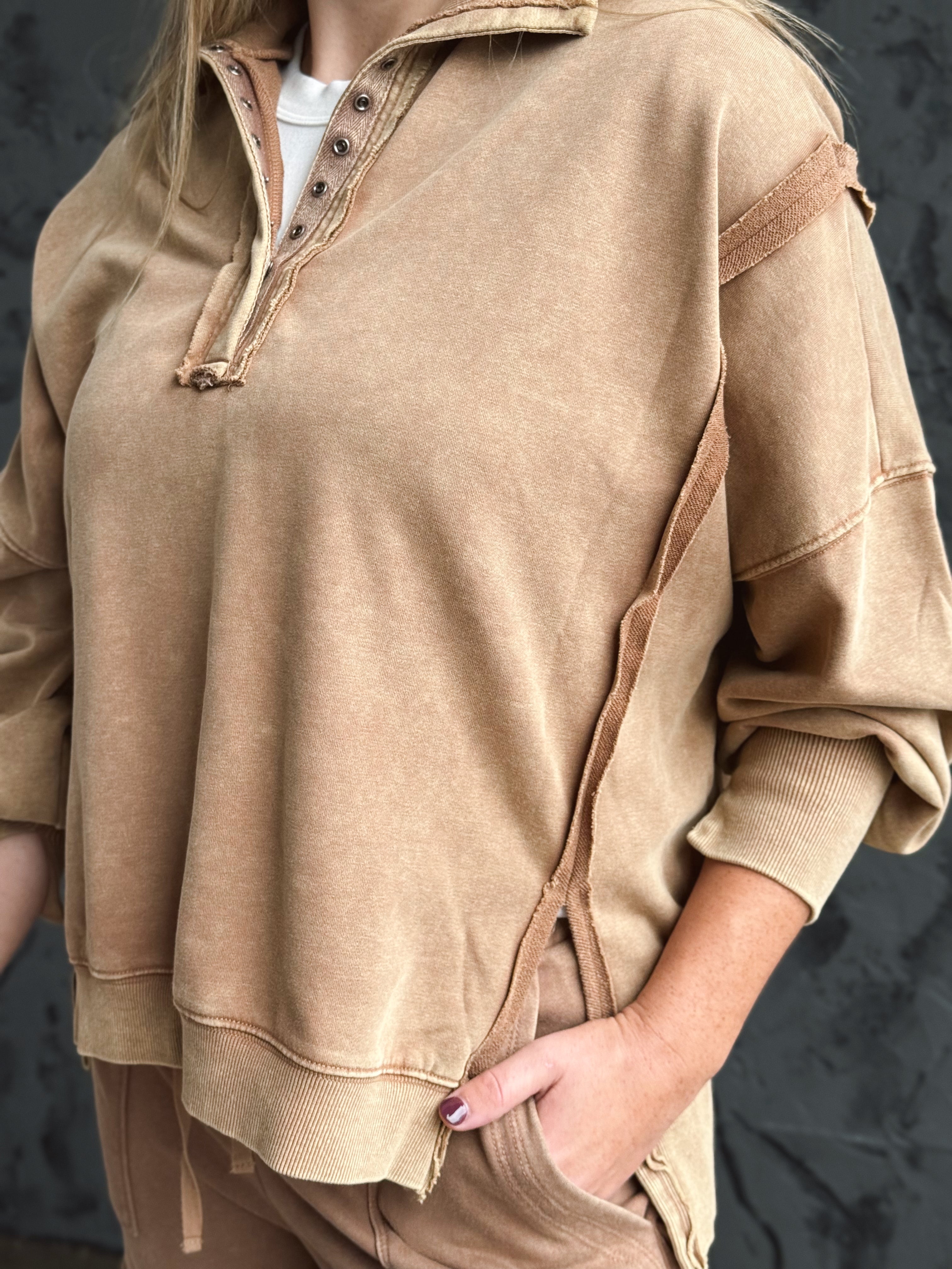Hideaway Sweatshirt - MOCHA MOUSSE - willows clothing SWEATSHIRT