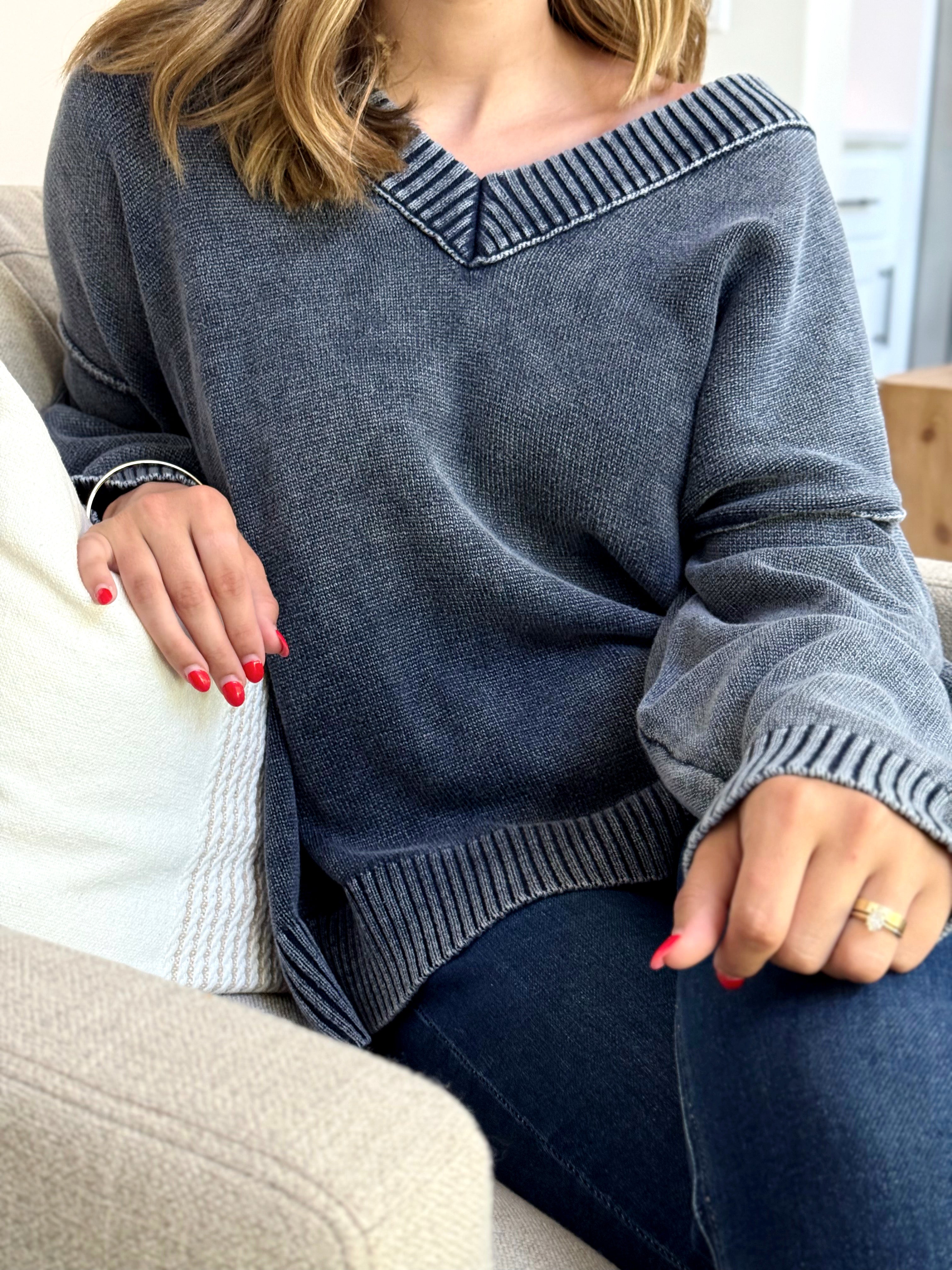 Horizon Sweater - NAVY - willows clothing SWEATER
