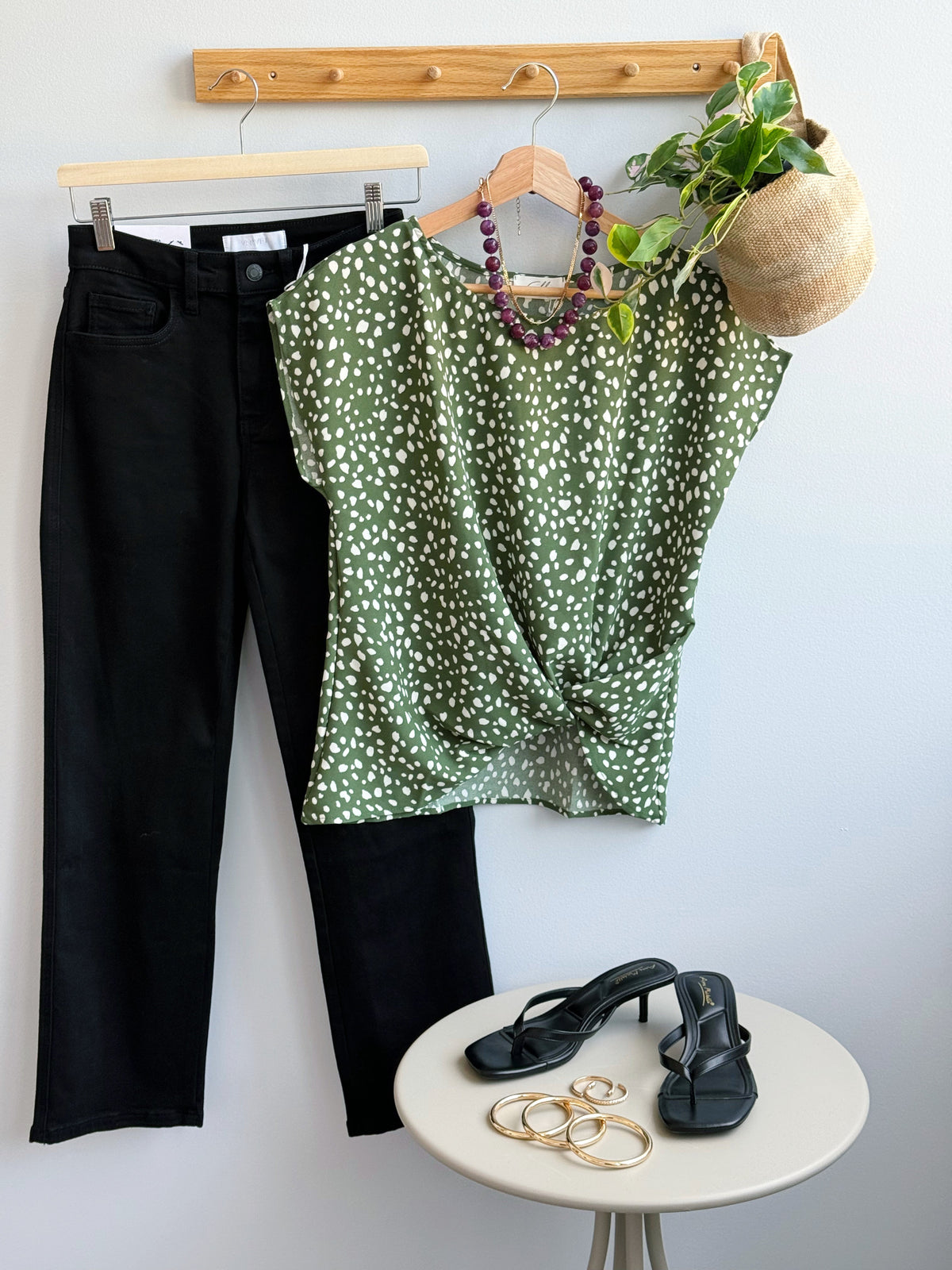 Jazlyn Top - OLIVE IVORY ABSTRACT - willows clothing S/S SHIRT