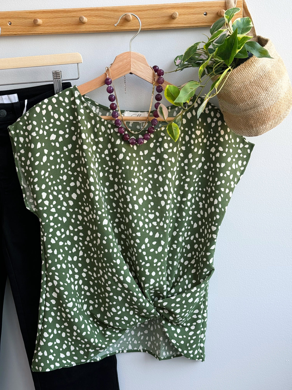 Jazlyn Top - OLIVE IVORY ABSTRACT - willows clothing S/S SHIRT