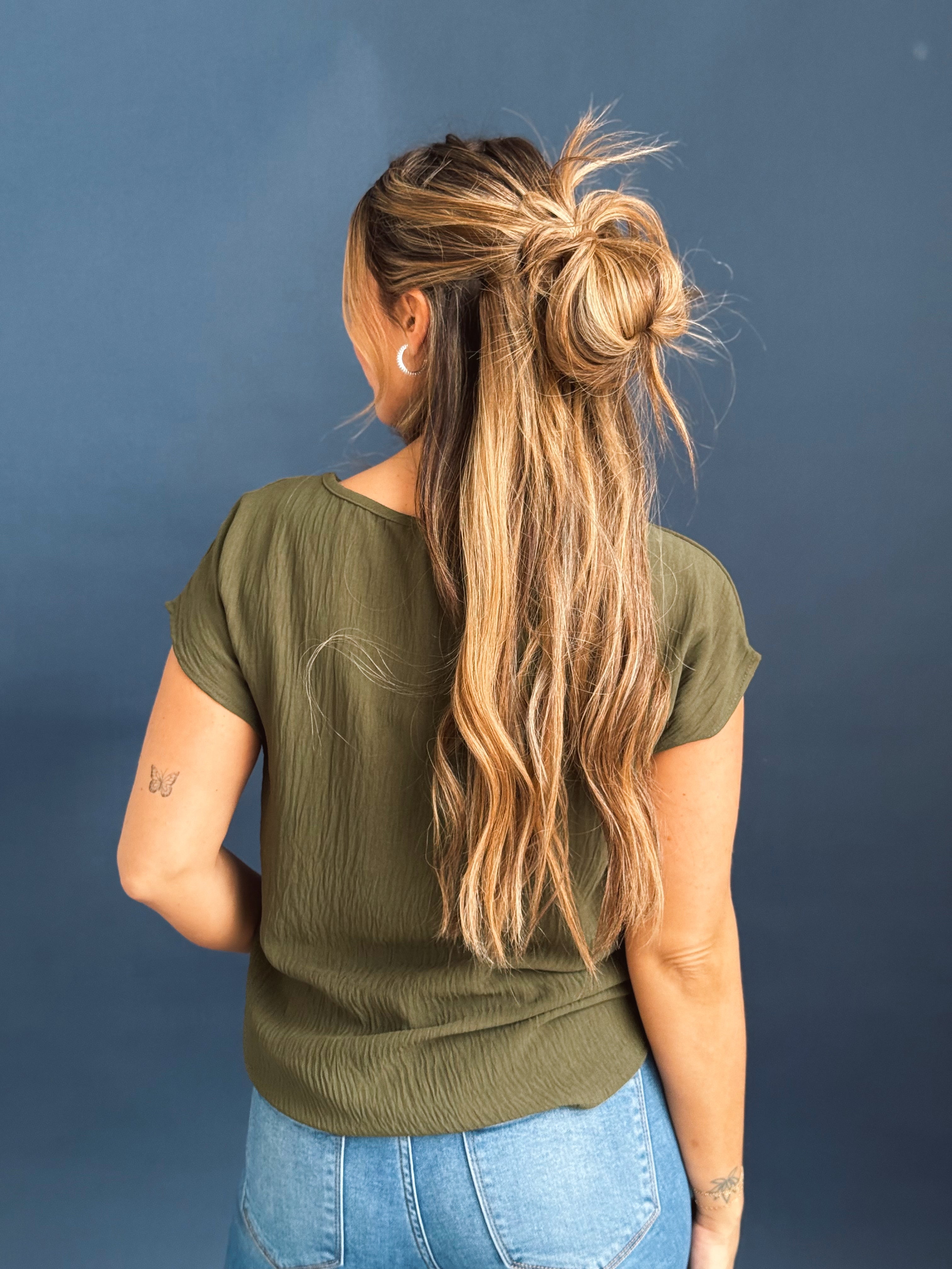 Jazlyn Top - OLIVE - willows clothing S/S Shirt