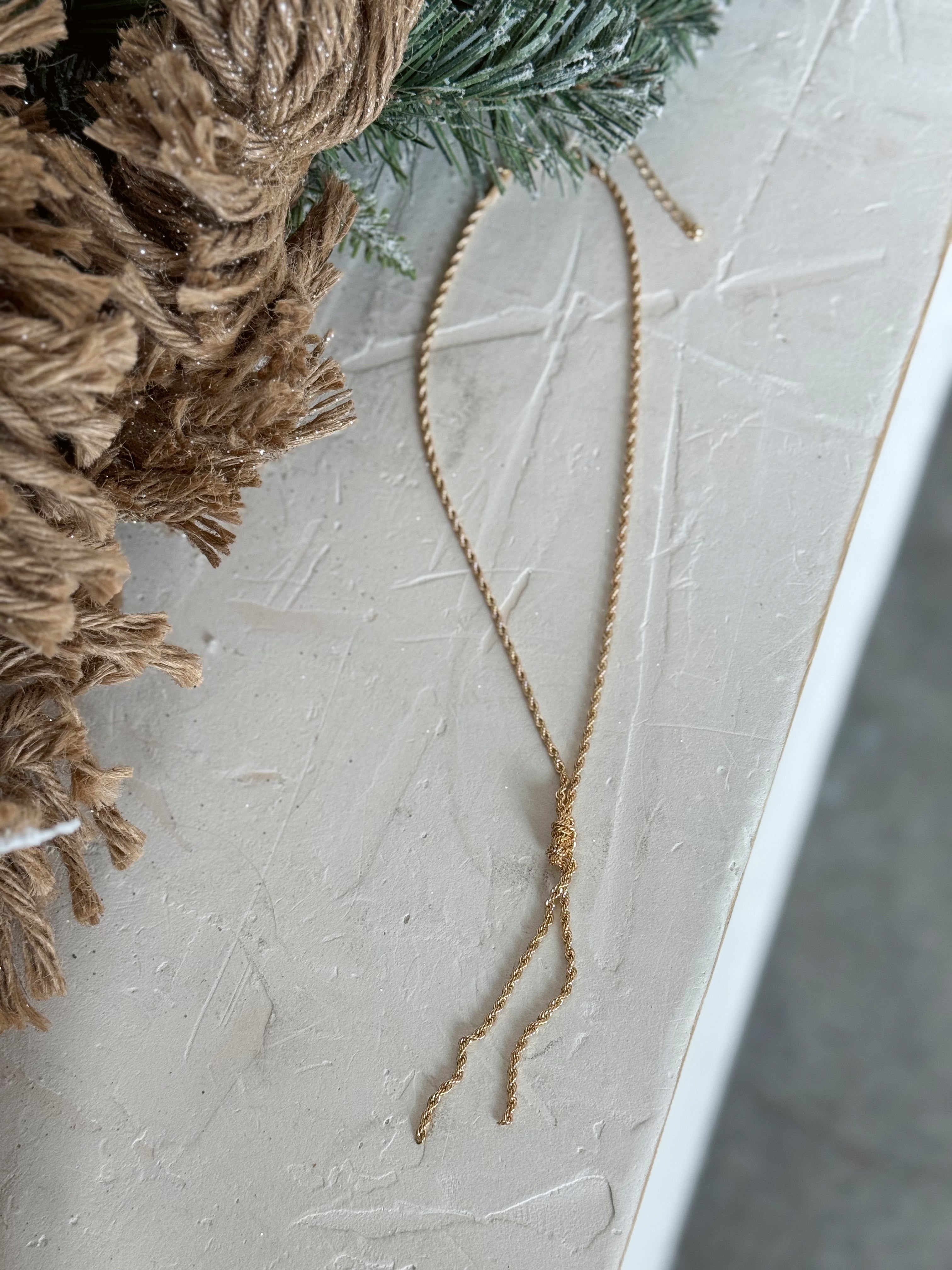 Knotted Lasso Necklace - GOLD - willows clothing NECKLACE