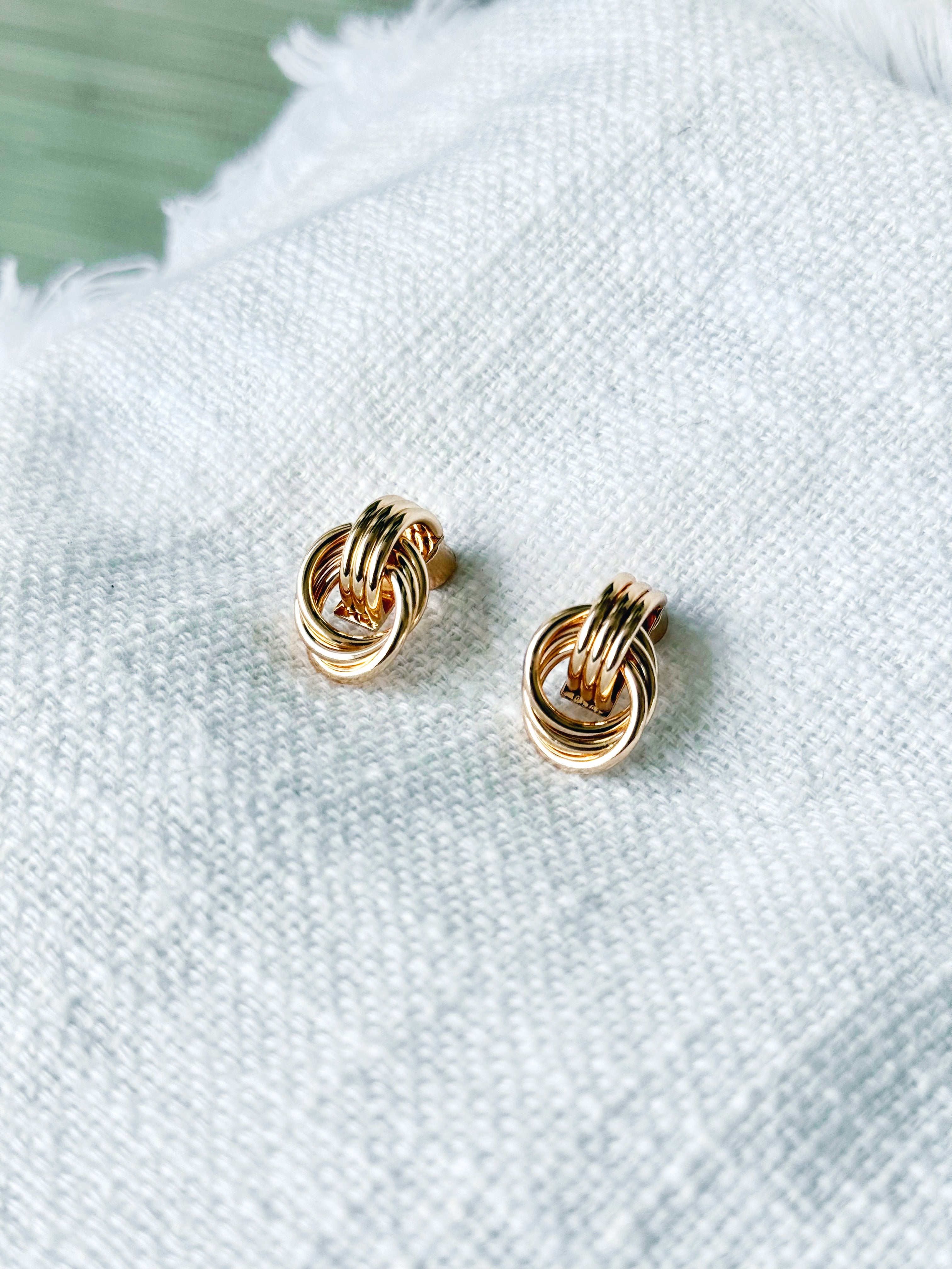 Layered Circle Stud Earrings - GOLD - willows clothing EARRINGS
