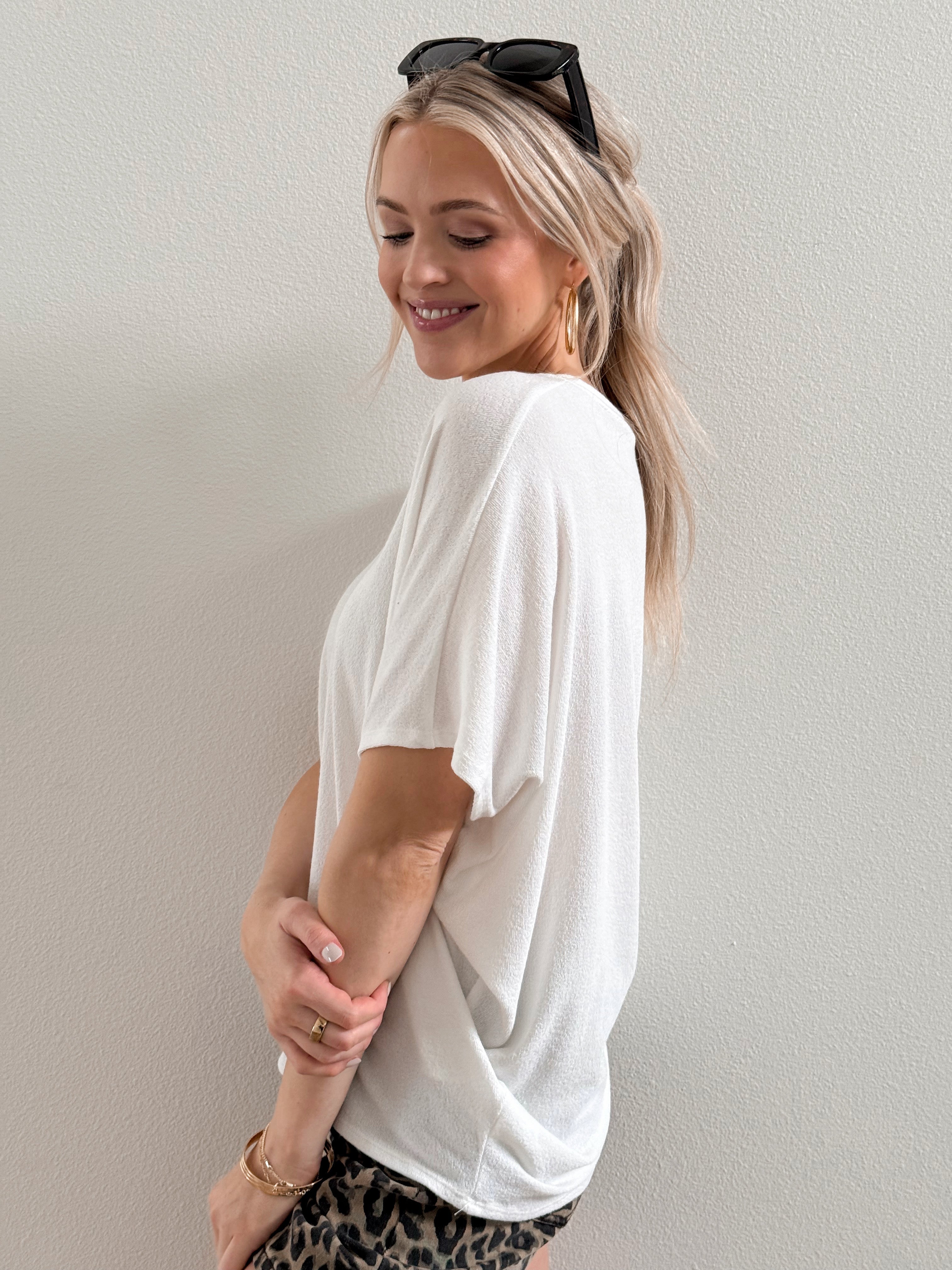 Lori V - Neck Tee - IVORY - willows clothing S/S Shirt