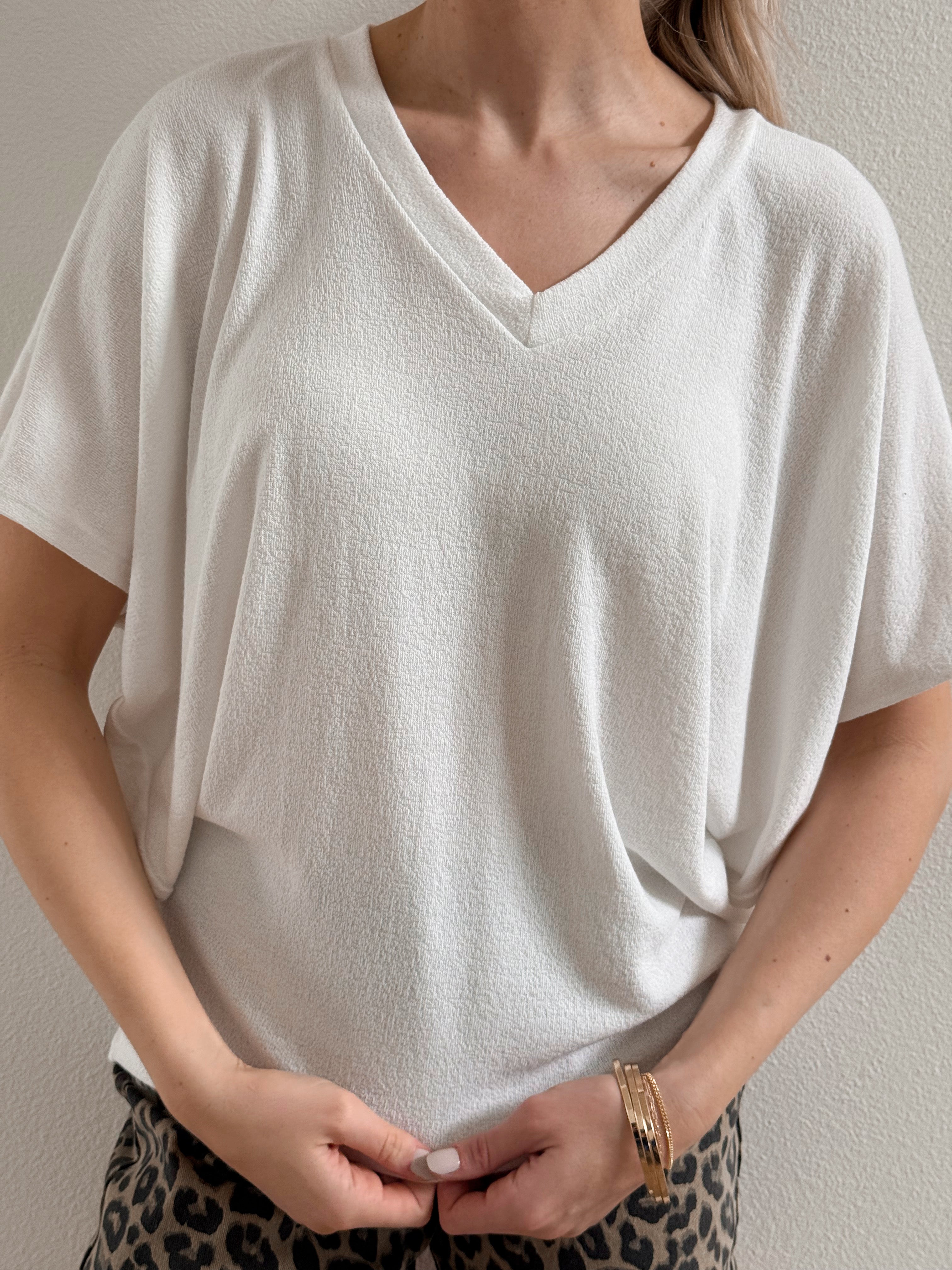 Lori V - Neck Tee - IVORY - willows clothing S/S Shirt