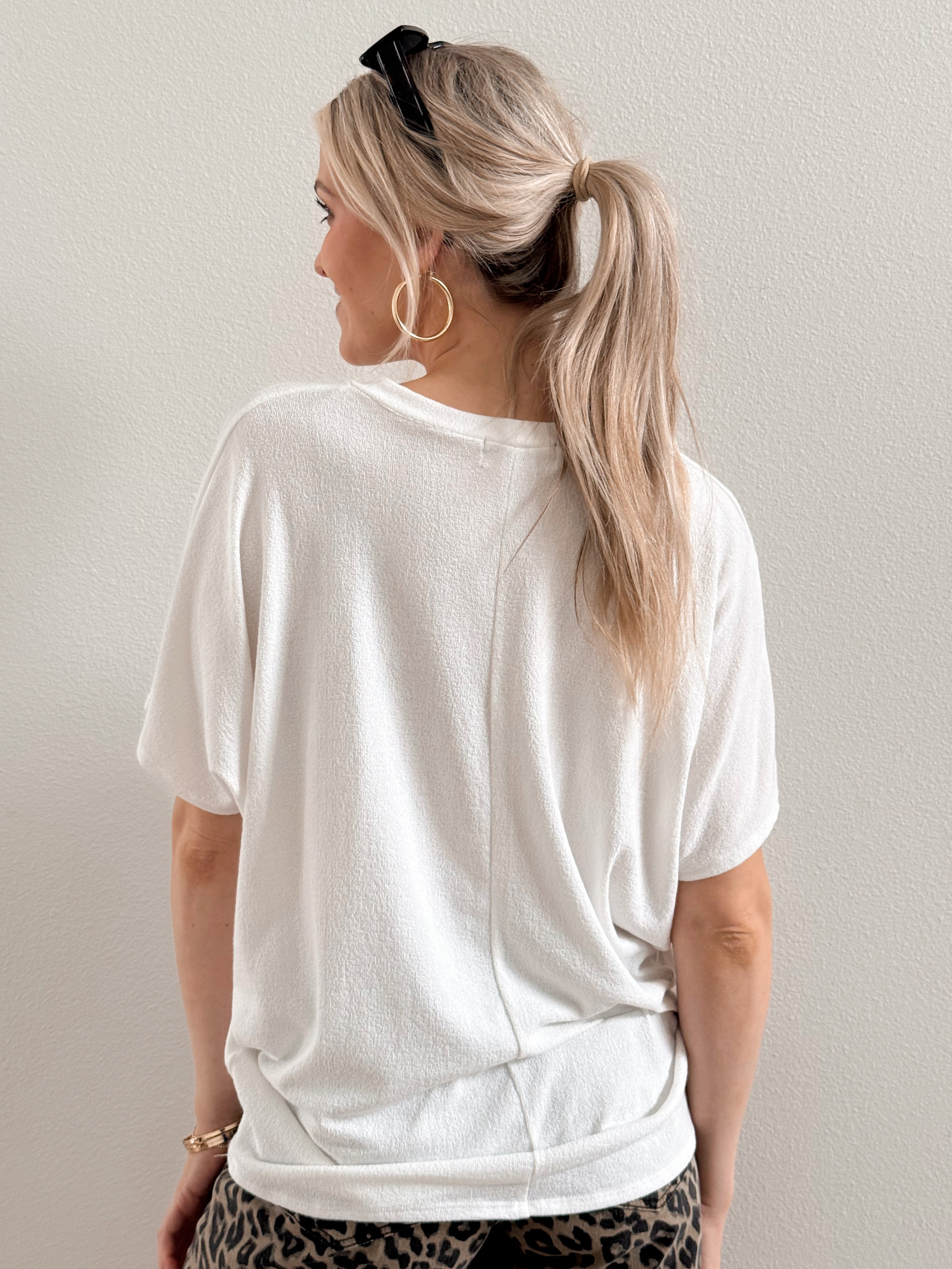 Lori V - Neck Tee - IVORY - willows clothing S/S Shirt