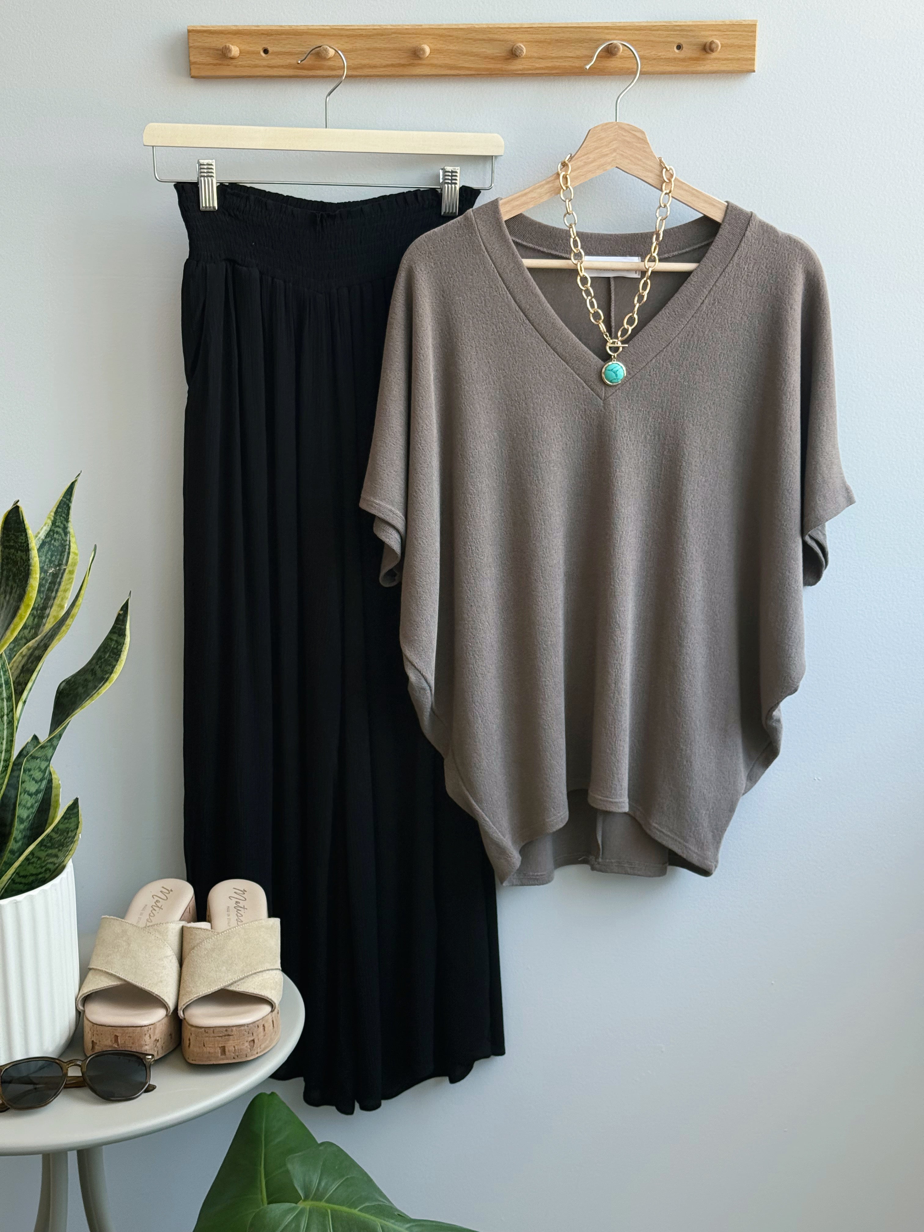 Lori V-Neck Tee - MUSHROOM - willows clothing S/S SHIRT