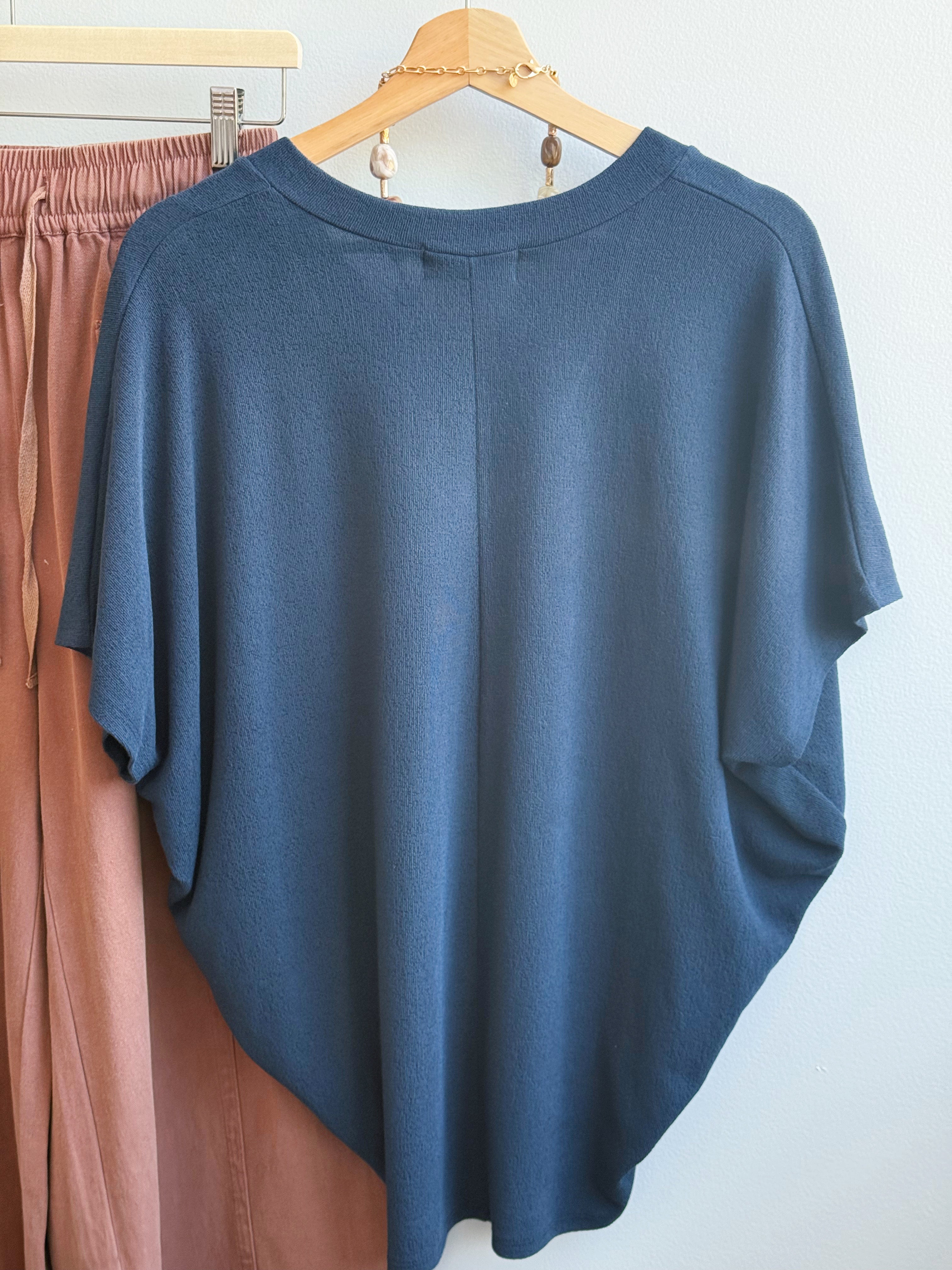 Lori V-Neck Tee - NAVY - willows clothing S/S SHIRT