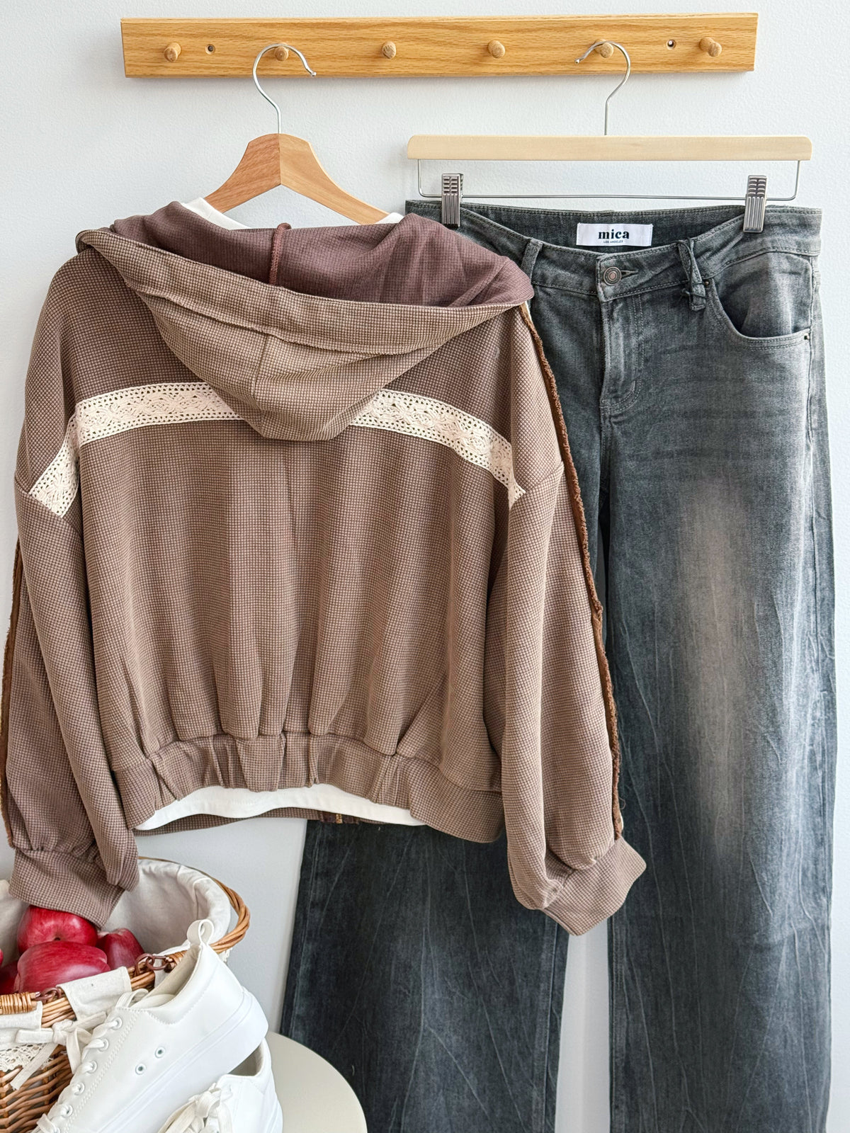 Magnolia Patchwork Sweatshirt - RUSTIC BROWN - willows clothing SWEATSHIRT