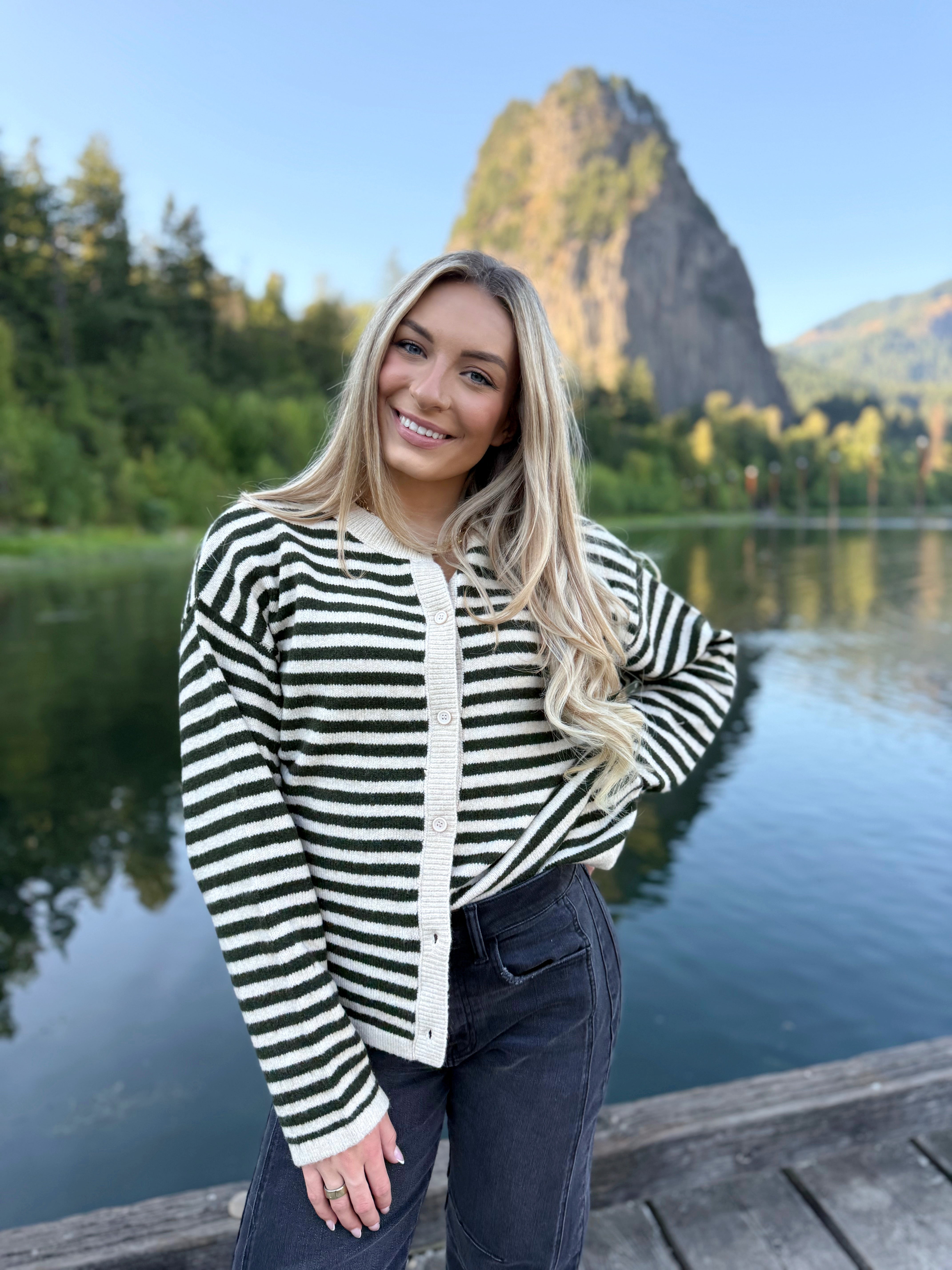 Maison Cardigan - HUNTER GREEN - willows clothing Cardigan