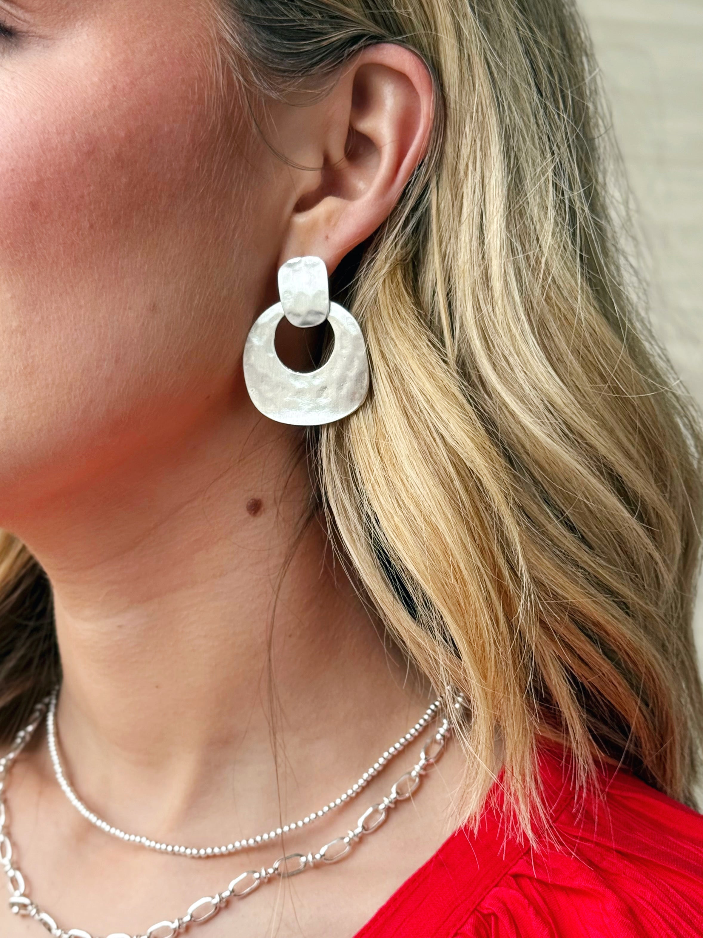 Matte Hammered Circle Earring - SILVER - willows clothing EARRINGS