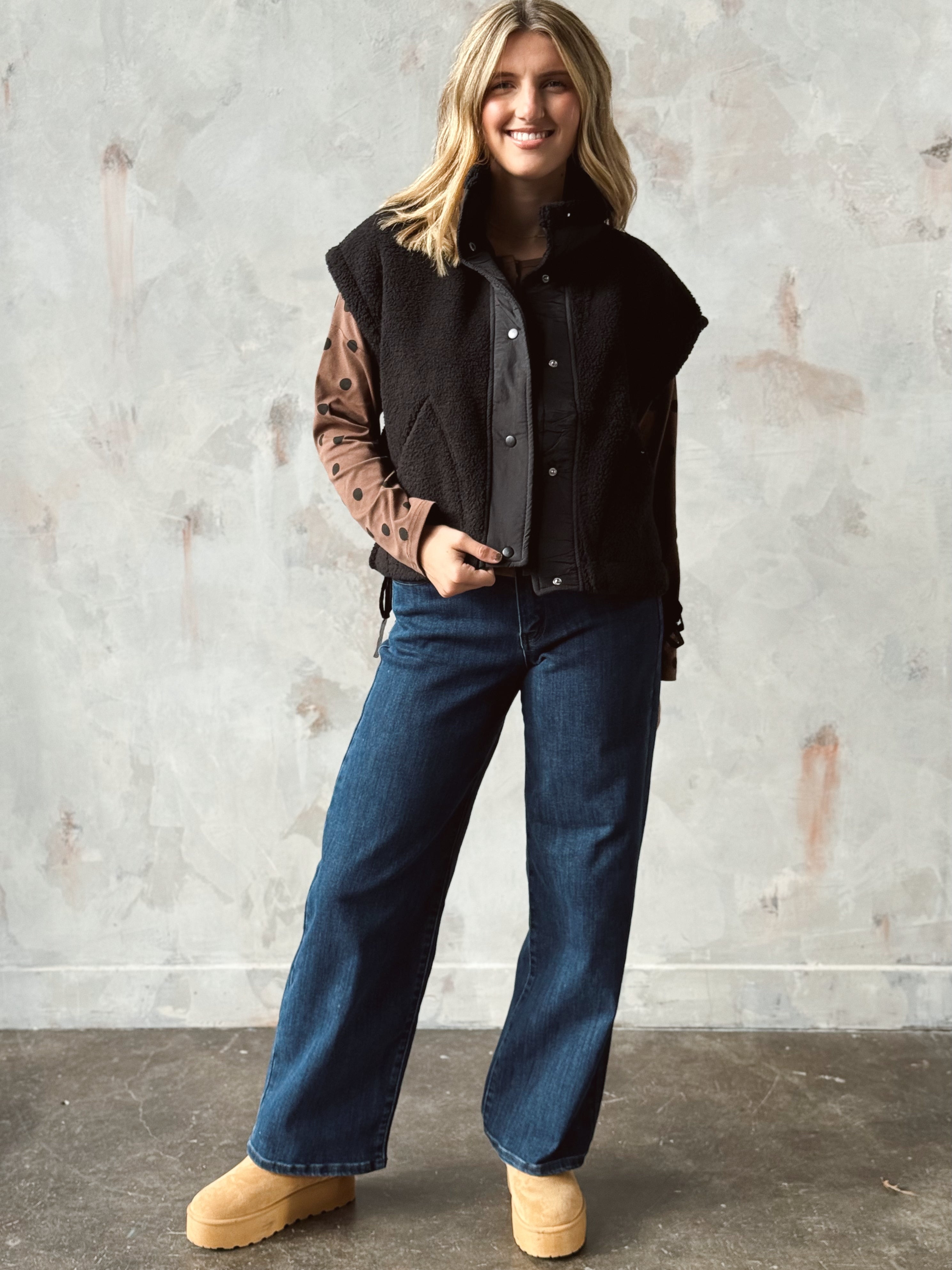 Nala Vest - BLACK - willows clothing VEST