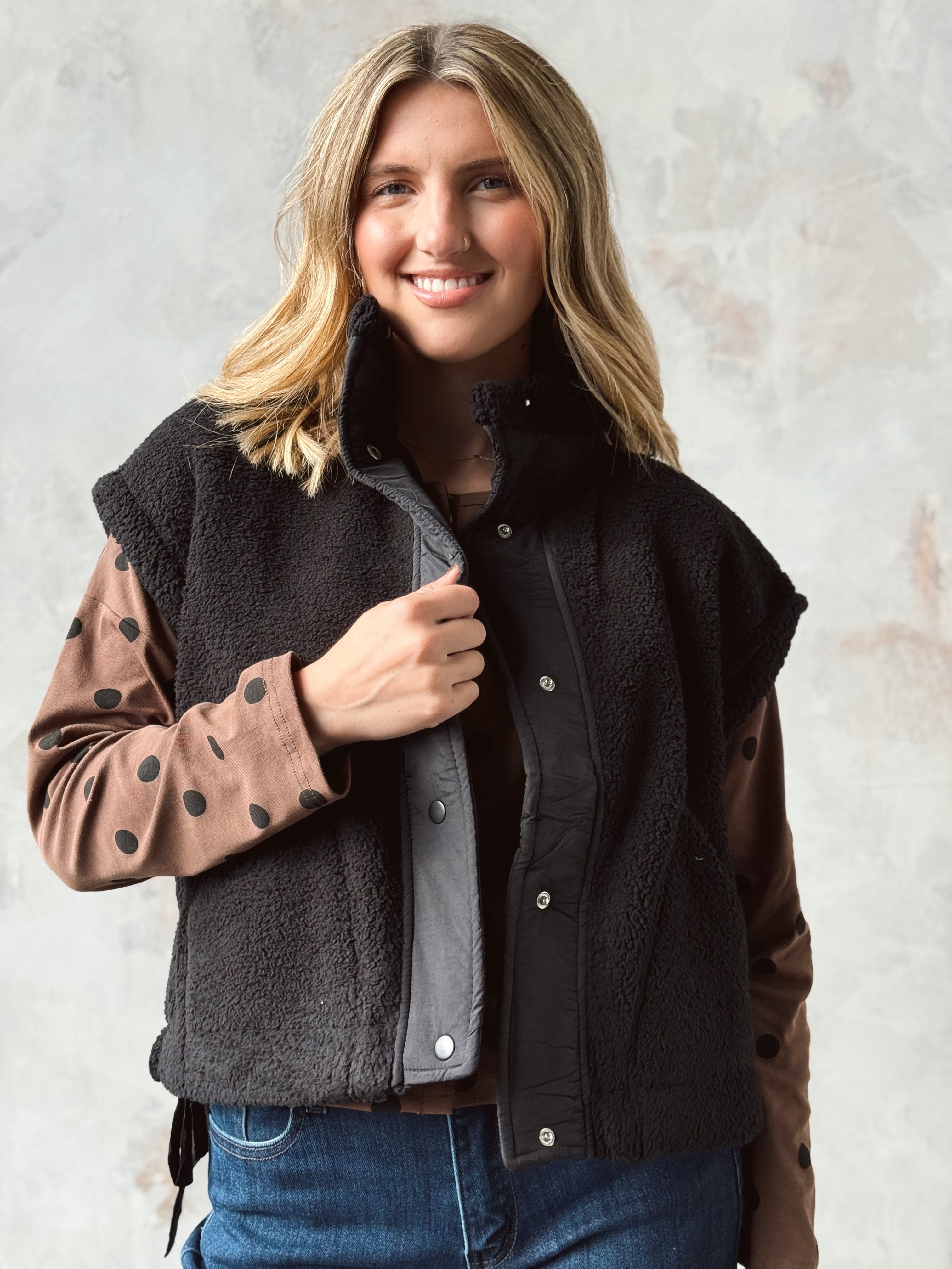 Nala Vest - BLACK - willows clothing VEST