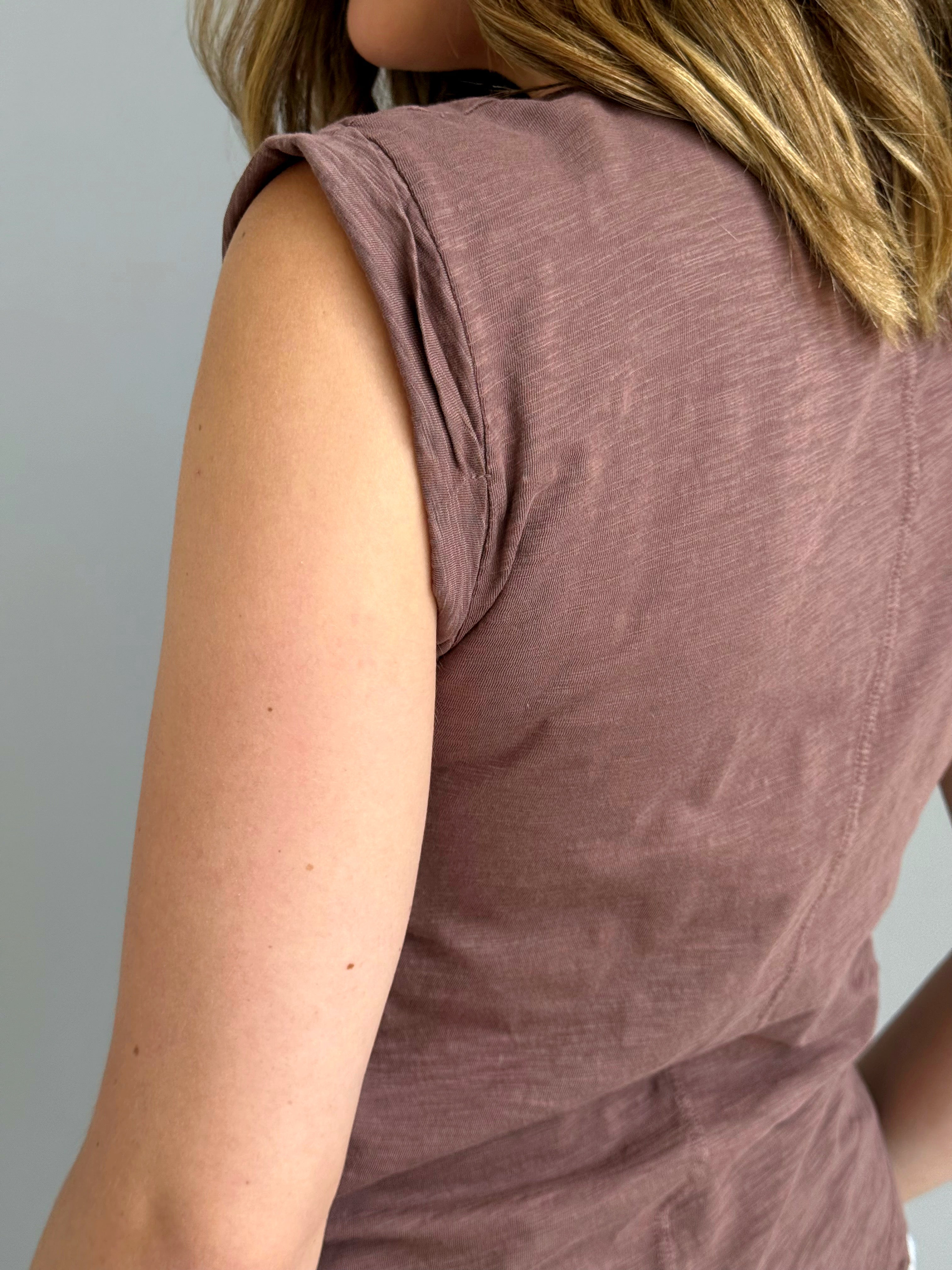Naomi Tee - CHOCOLATE - willows clothing S/S SHIRT