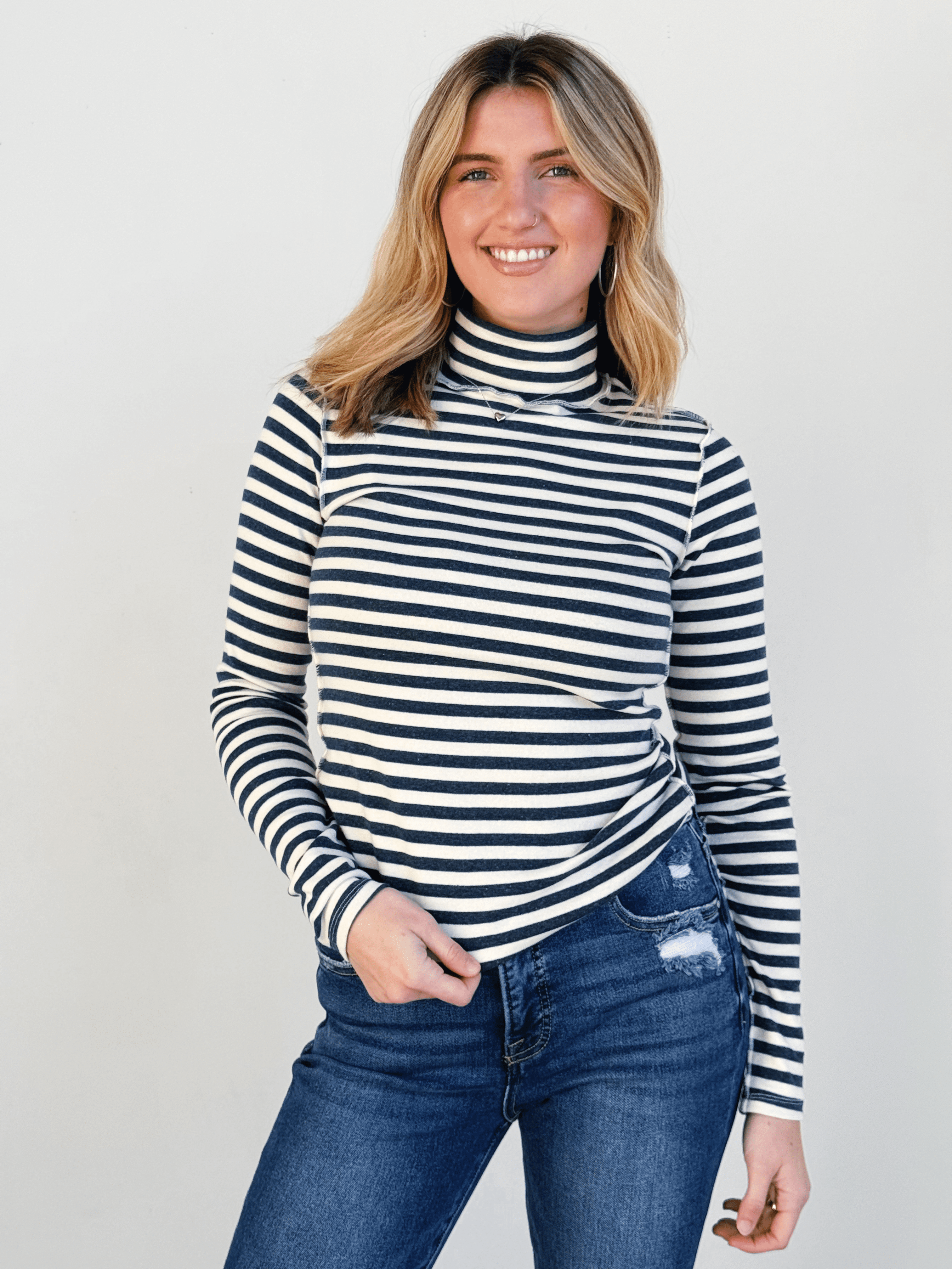 Reed Turtleneck Top - IVORY/NAVY - willows clothing L/S SHIRT