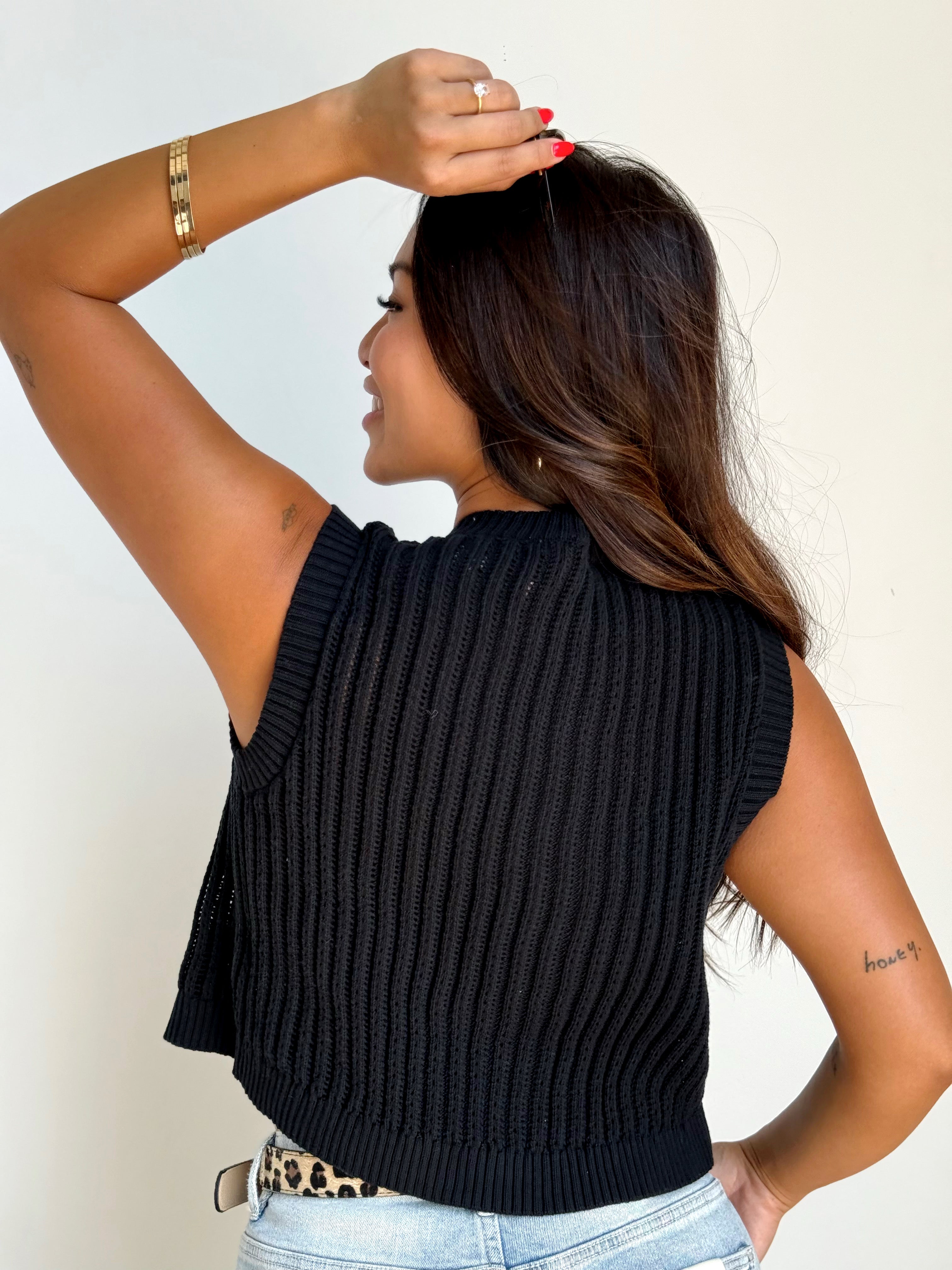 Sawyer Sweater Vest - BLACK - willows clothing SWEATER