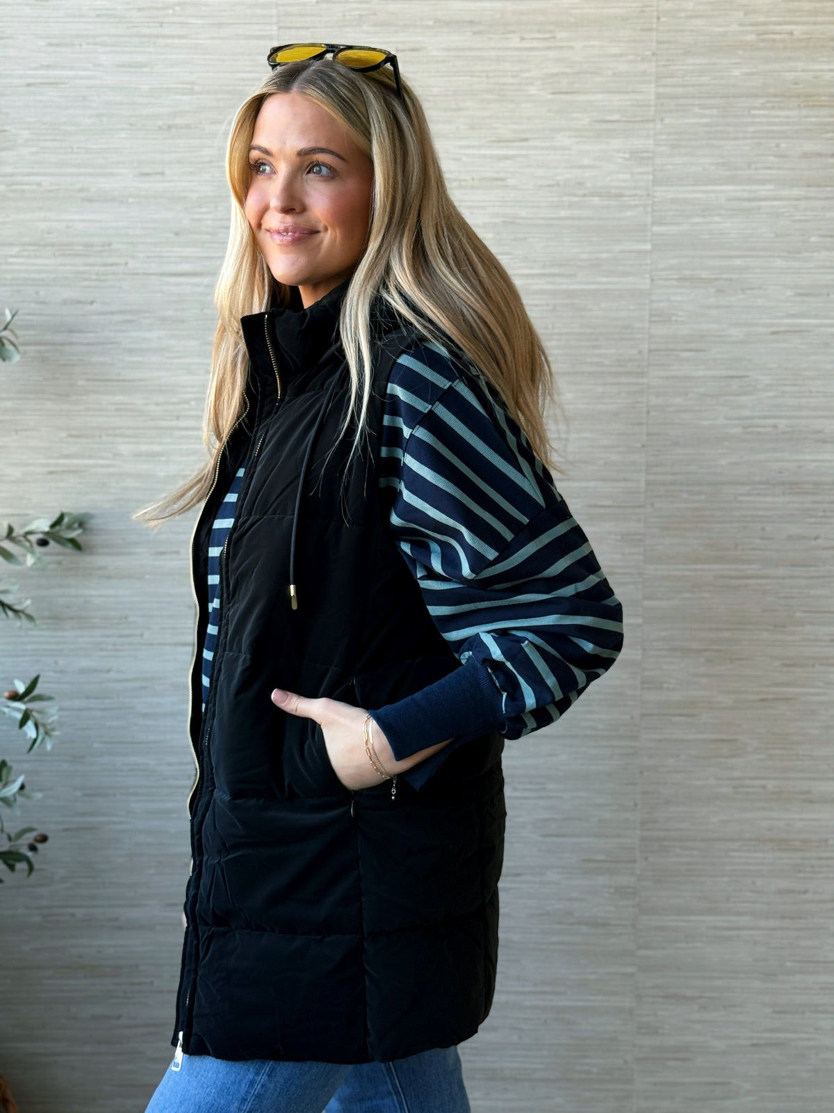 Skyline Puffer Vest - BLACK - willows clothing VEST