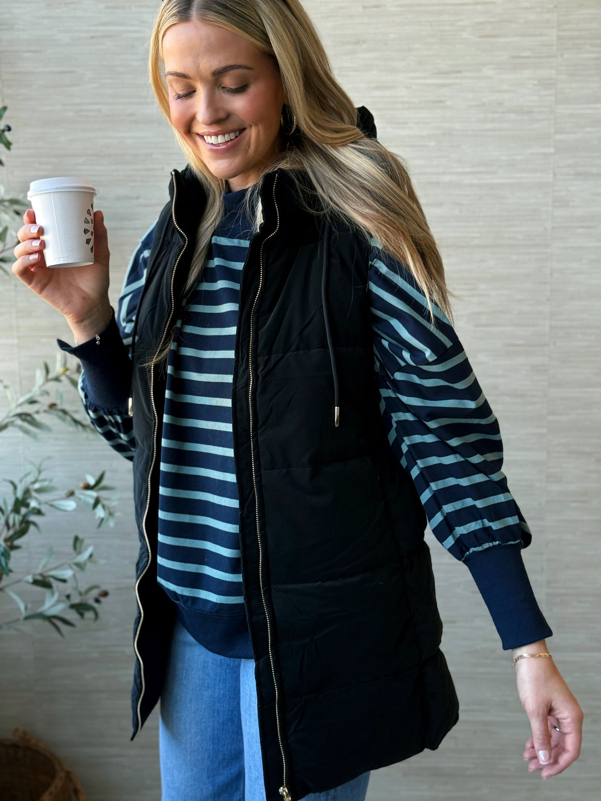 Skyline Puffer Vest - BLACK - willows clothing VEST