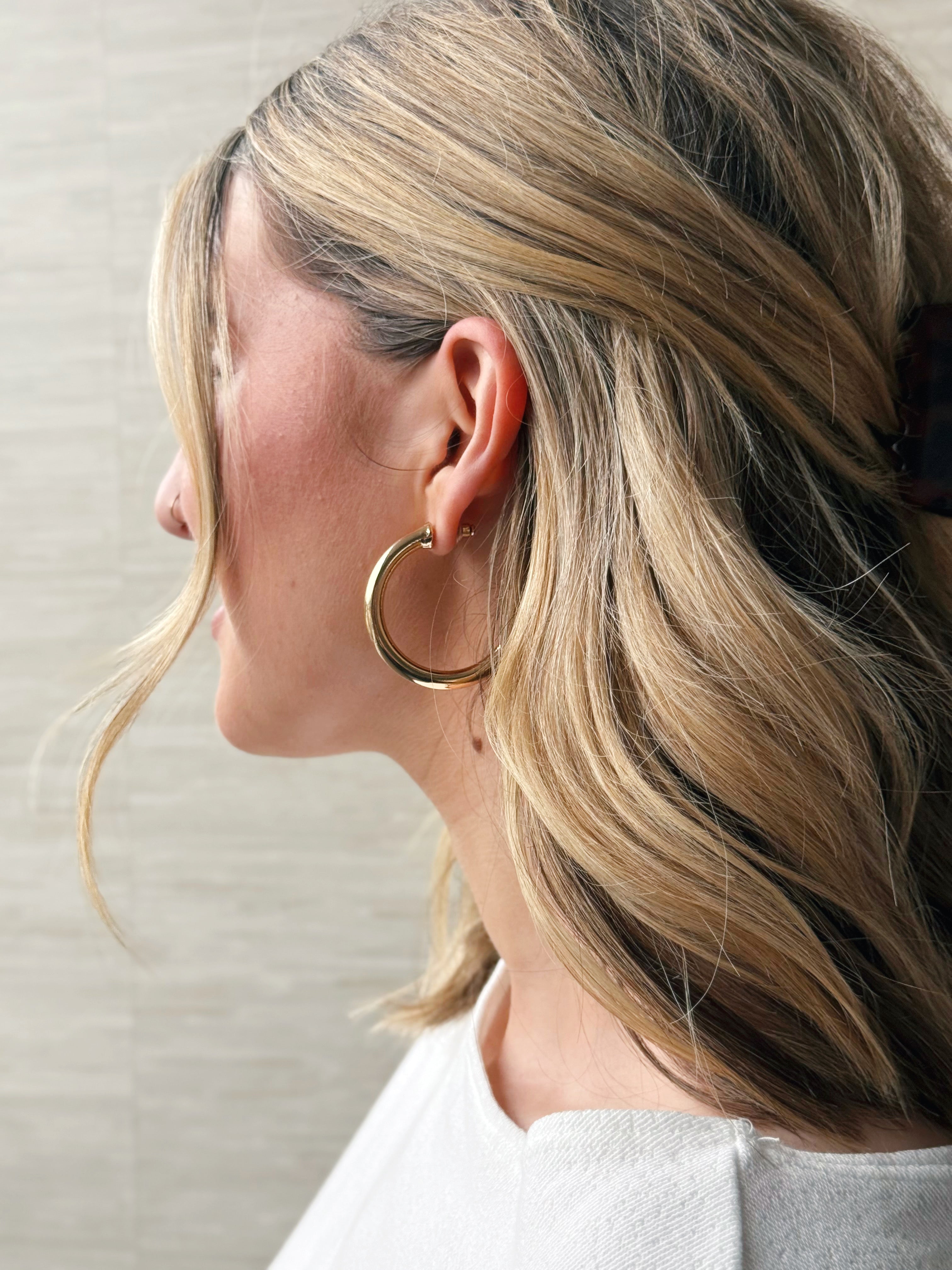 Thick Basic Hoop Earring - GOLD - willows clothing EARRINGS
