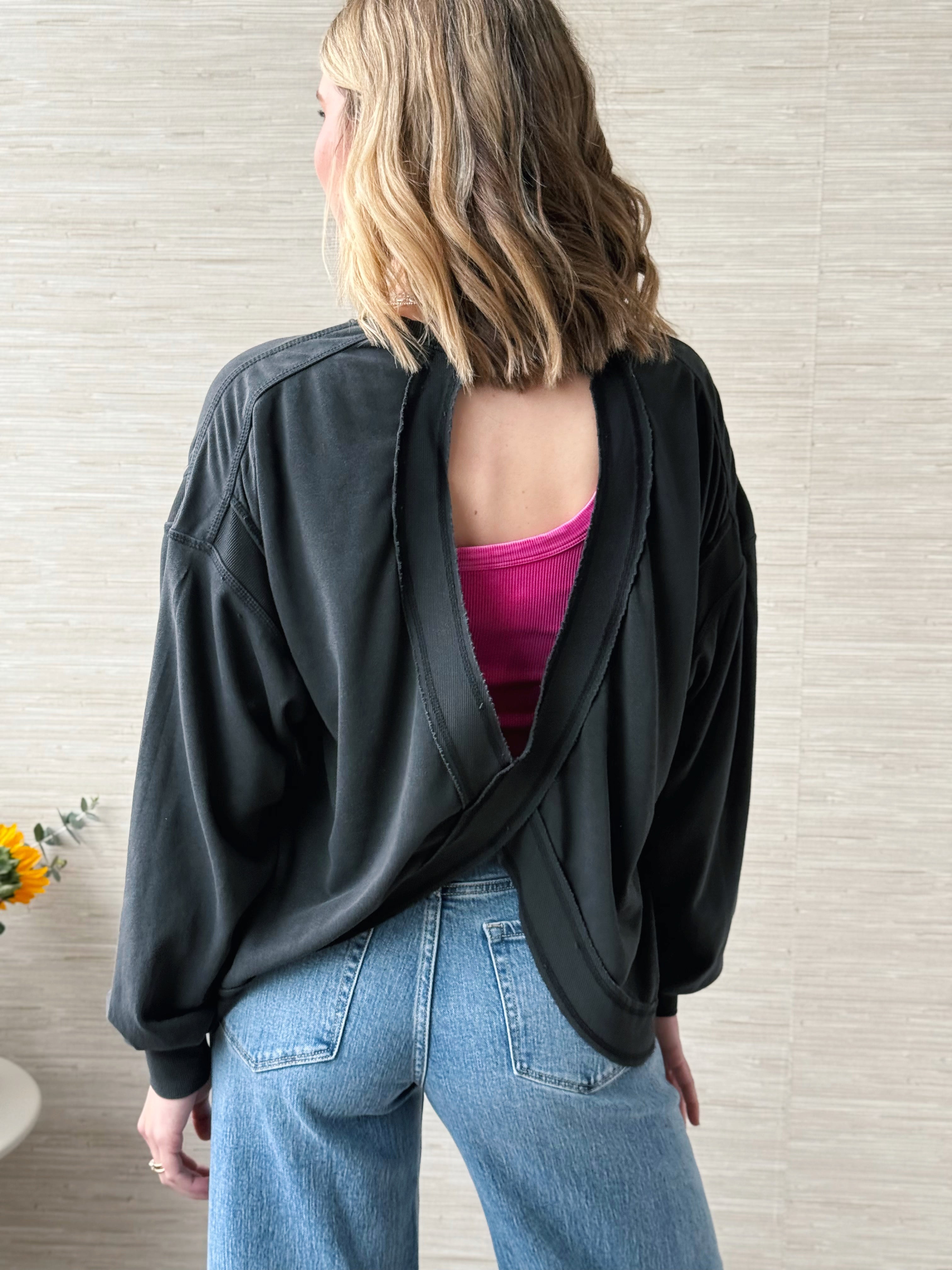 Tisha Sweatshirt - BLACK - willows clothing L/S SHIRT