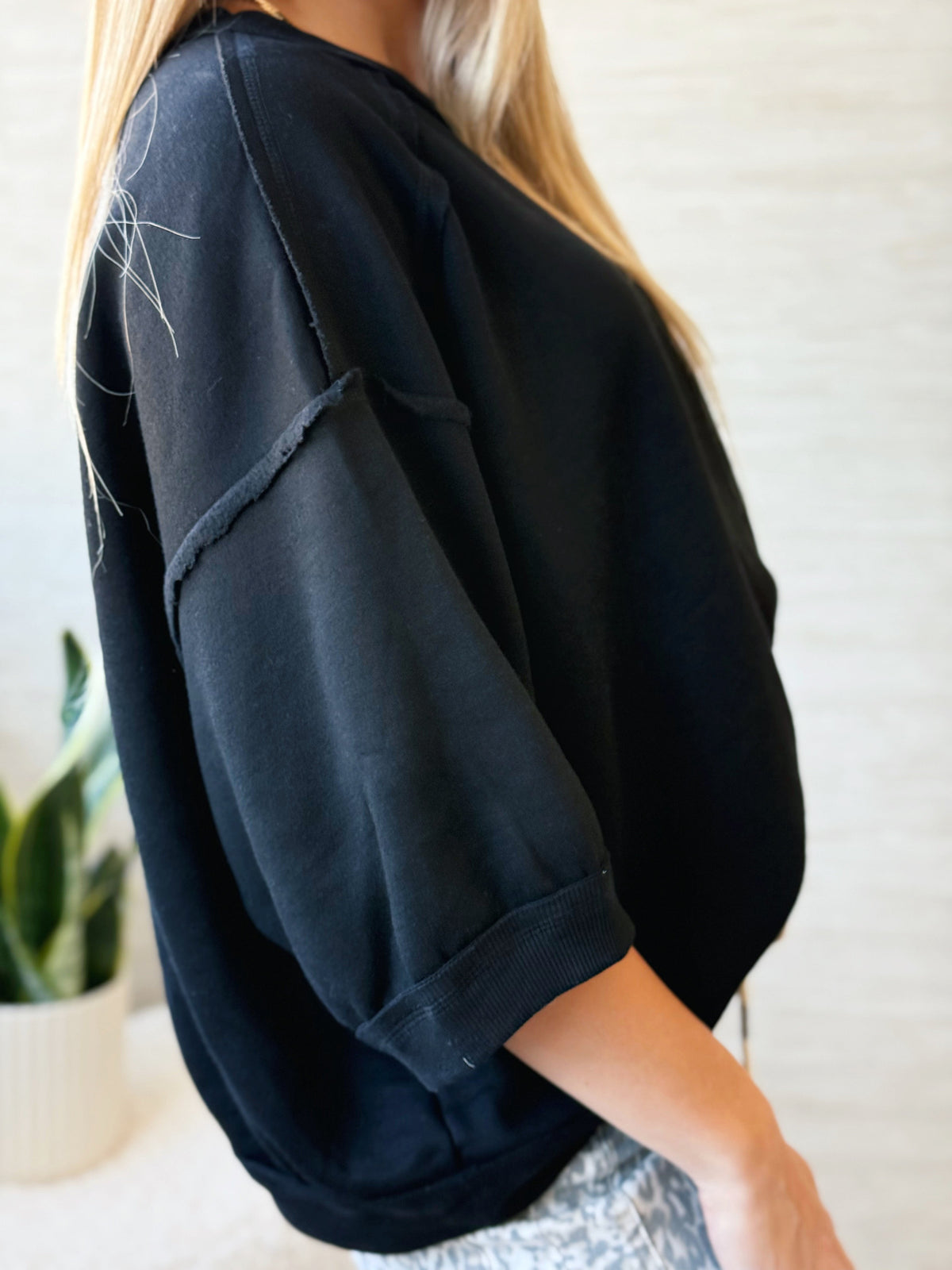 Vancouver Sweatshirt - BLACK - willows clothing SWEATER