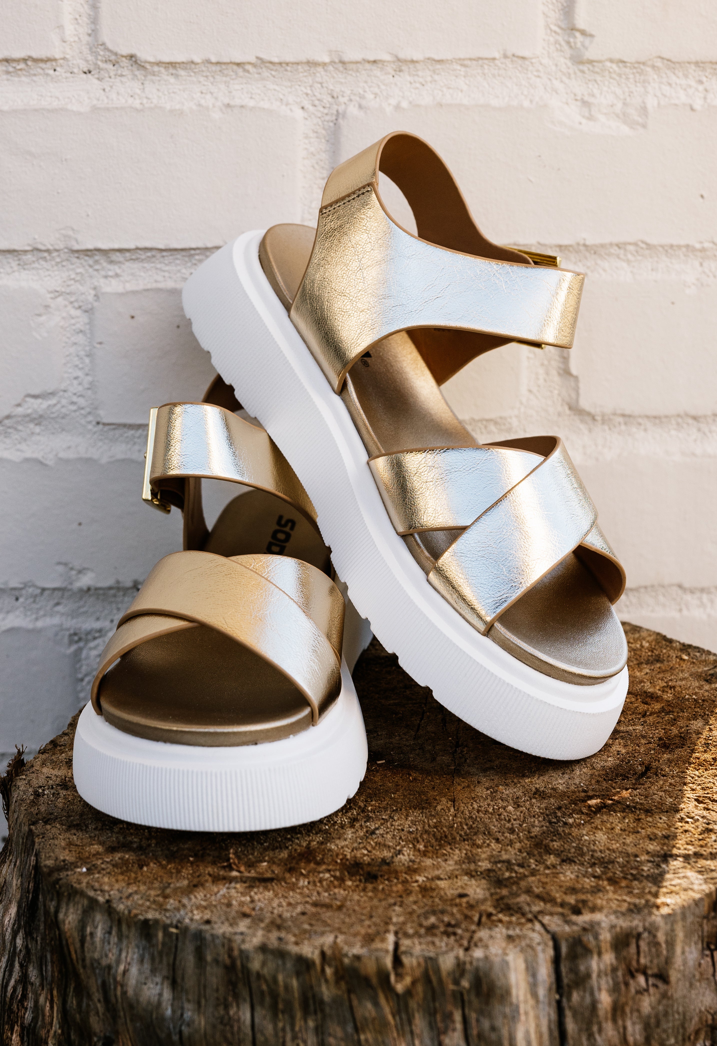 Walkabout Sandals - GOLD - willows clothing Sandals