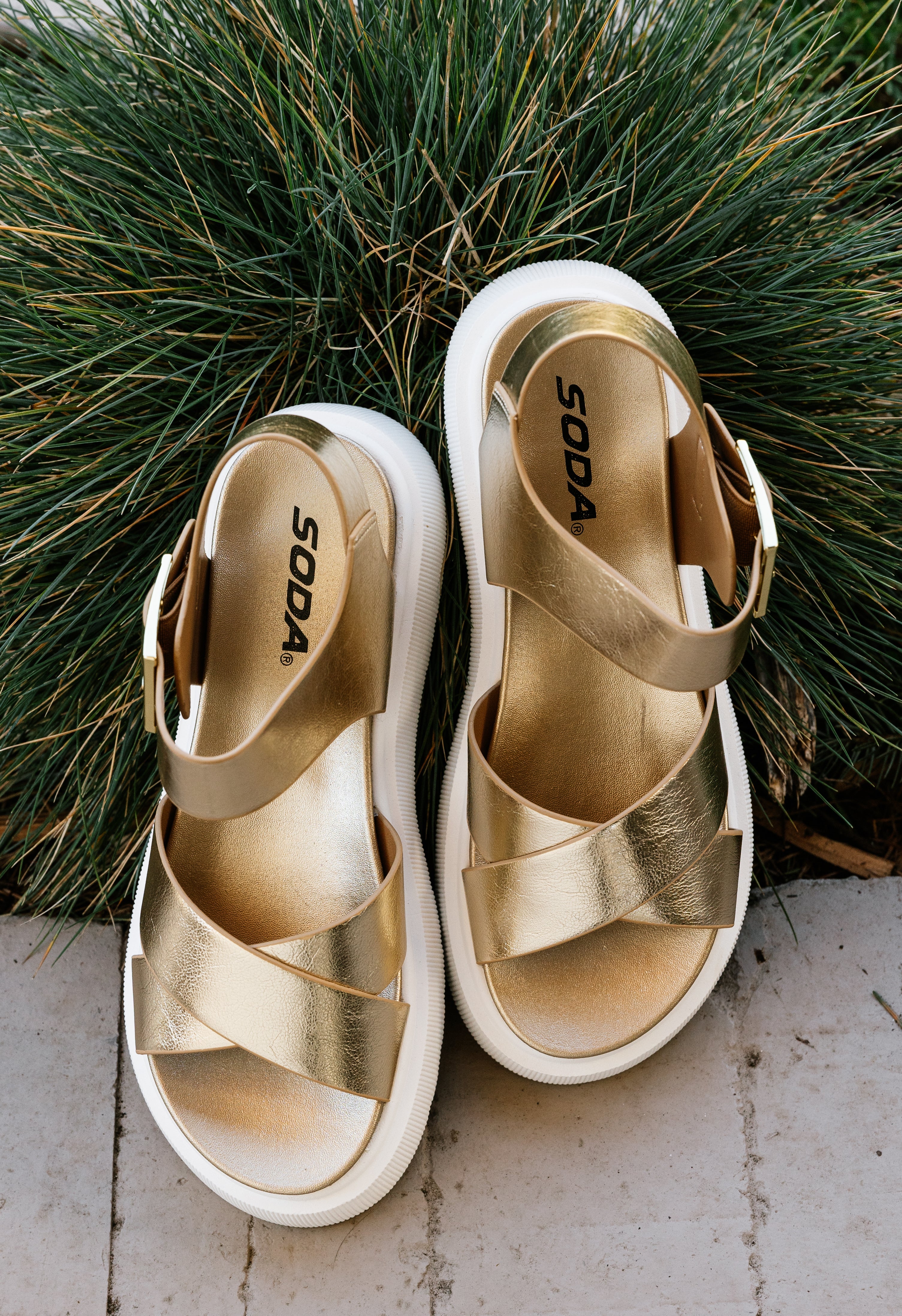 Walkabout Sandals - GOLD - willows clothing Sandals