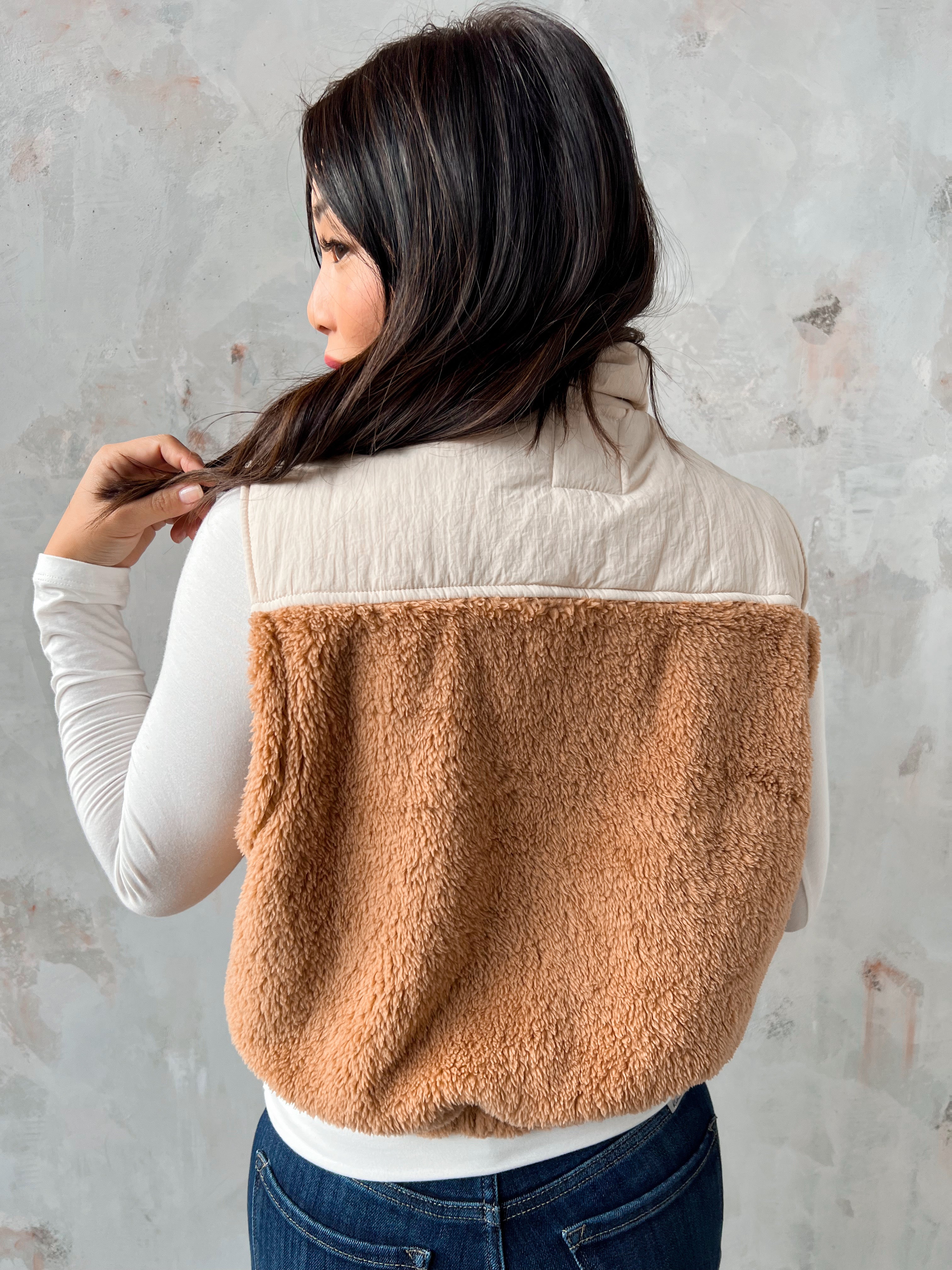 Wild Road Vest - TAUPE