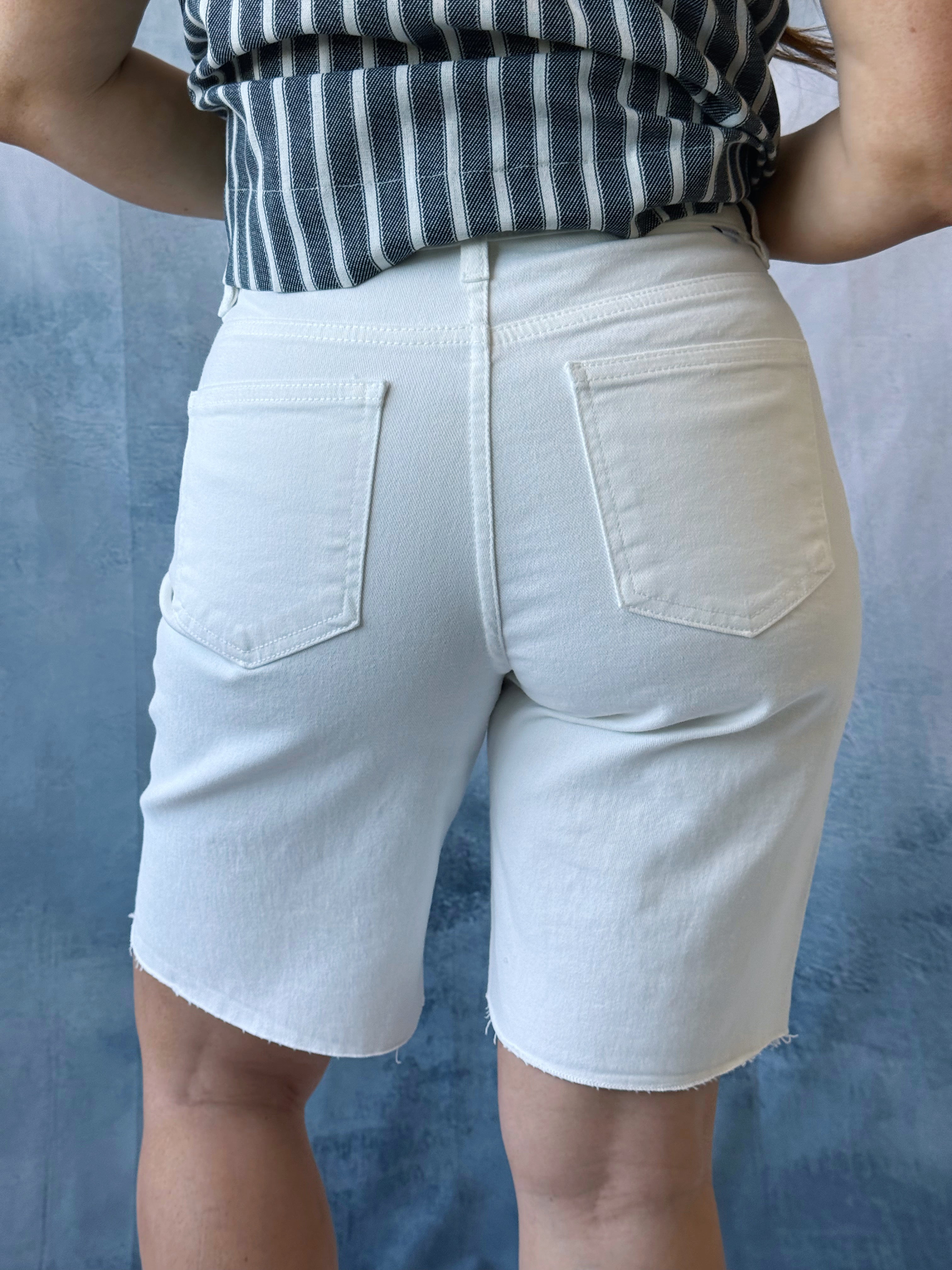 [RISEN] Ferris Denim Shorts - WHITE