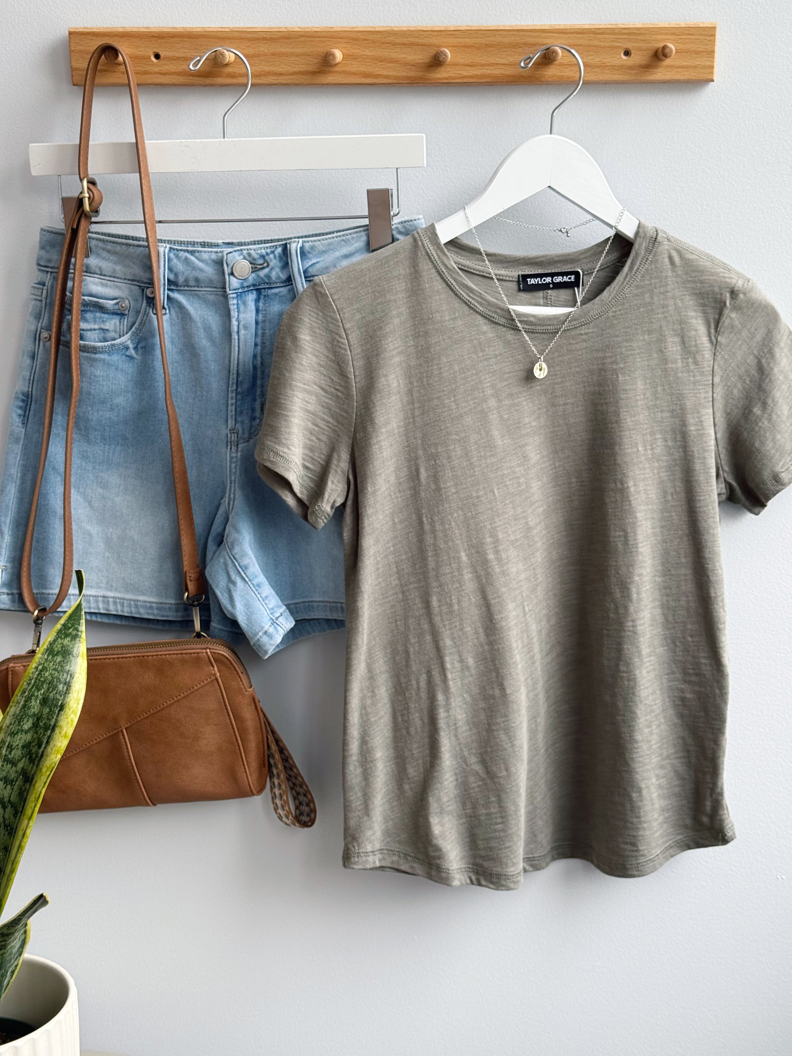 Keller Tee - DUSTY OLIVE