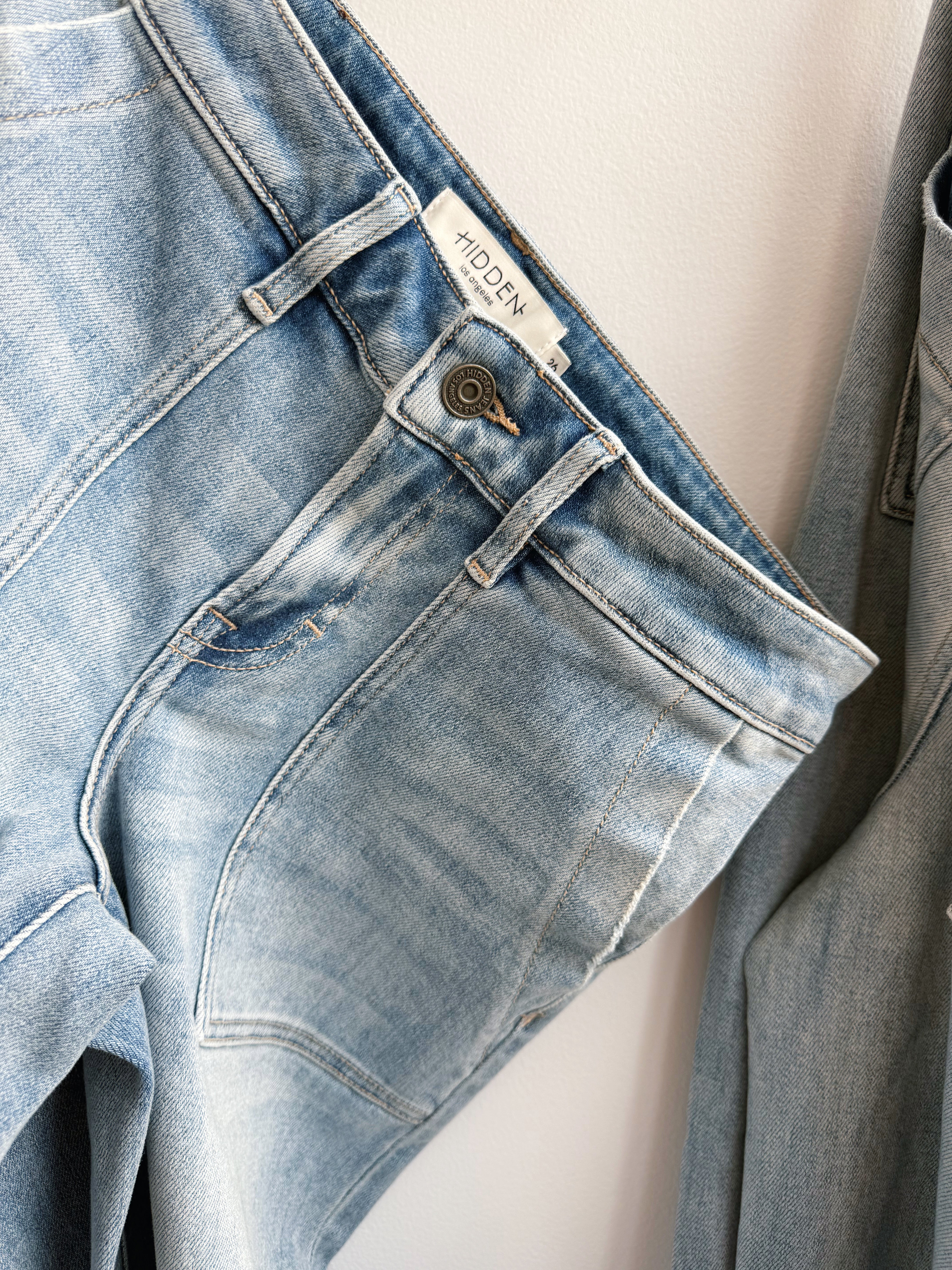 [HIDDEN] Hayden Jean - MEDIUM LIGHT
