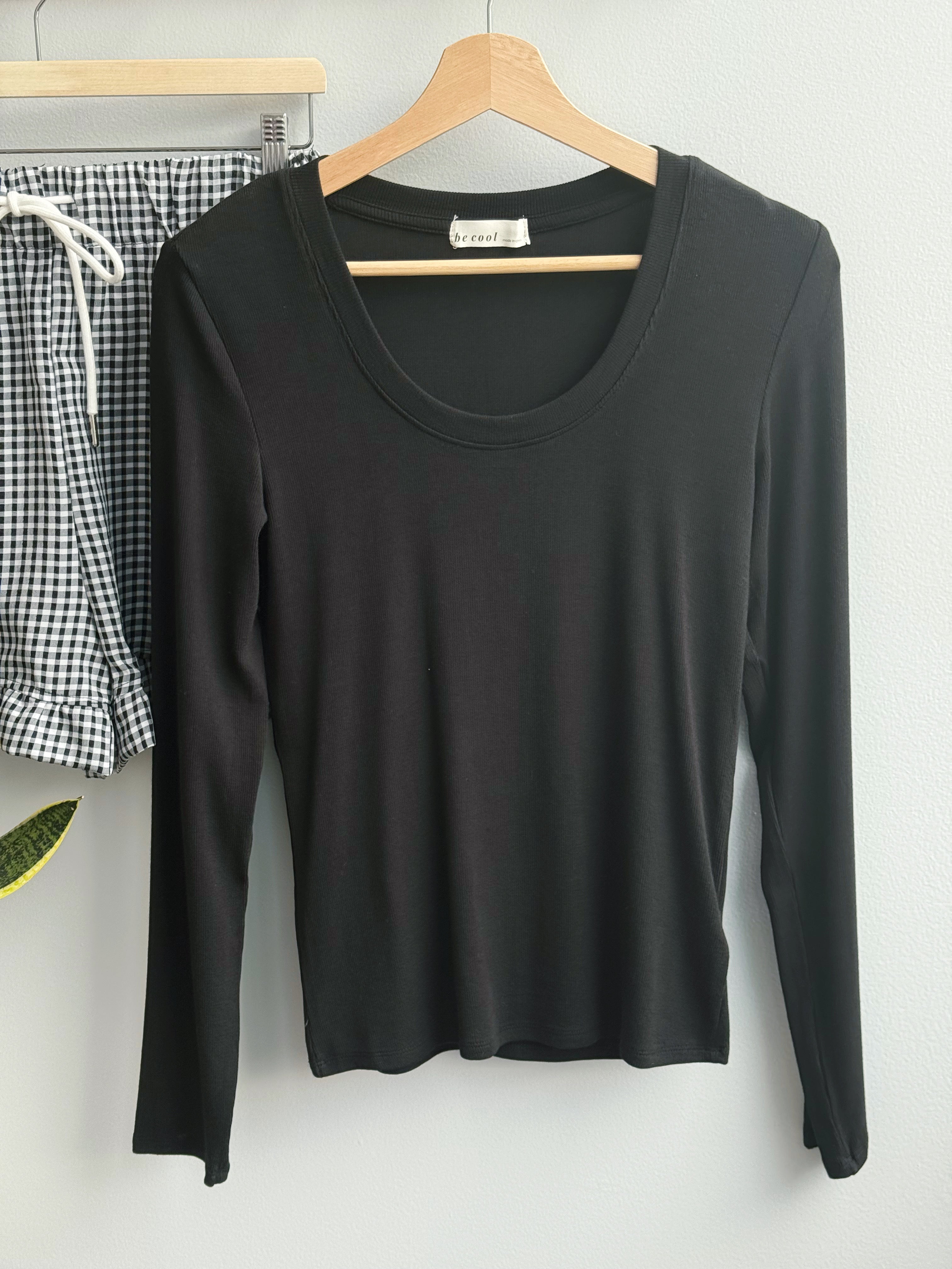 Ribbed Long Sleeve Top - BLACK